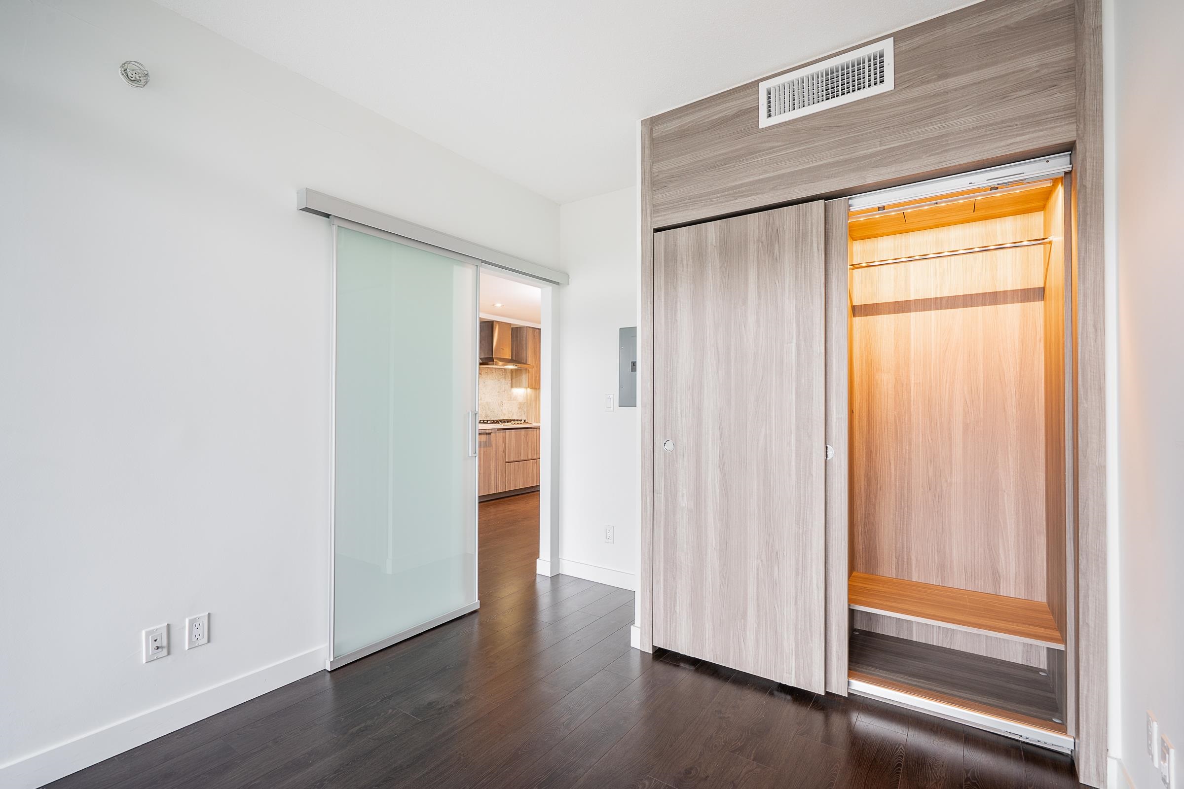 306 4730 LOUGHEED HIGHWAY Unit: 306