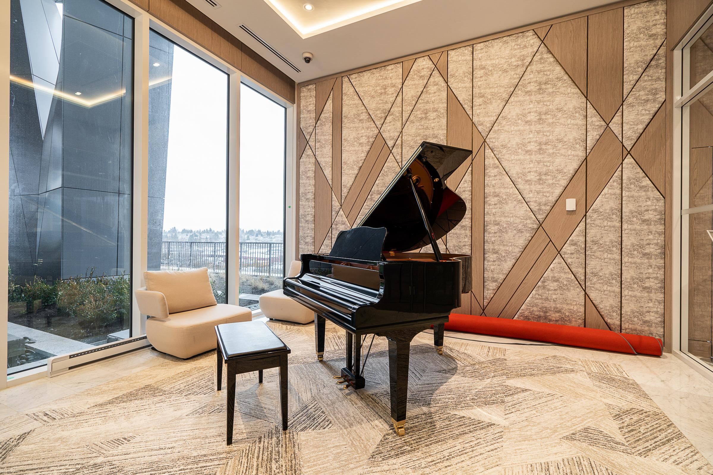 306 4730 LOUGHEED HIGHWAY Unit: 306