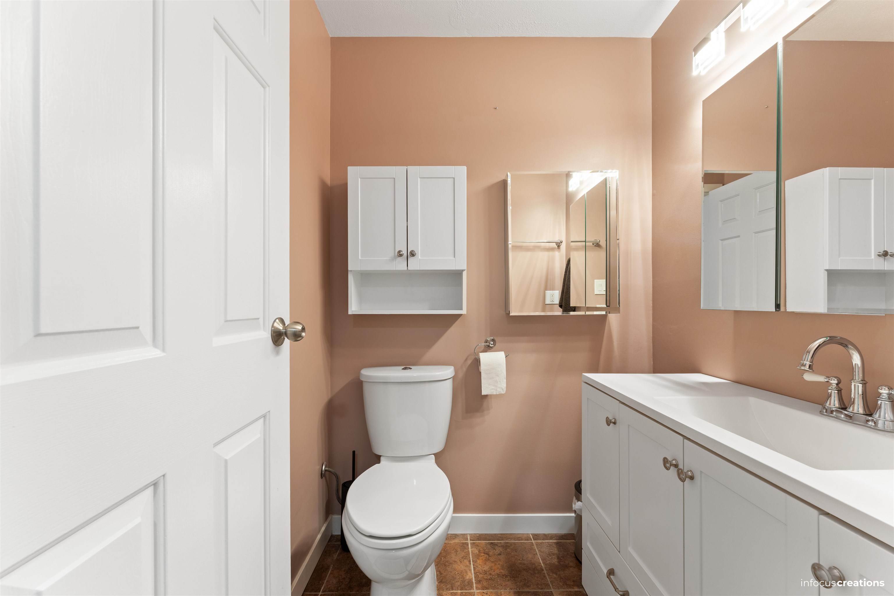 22 8975 MARY STREET Unit: 22