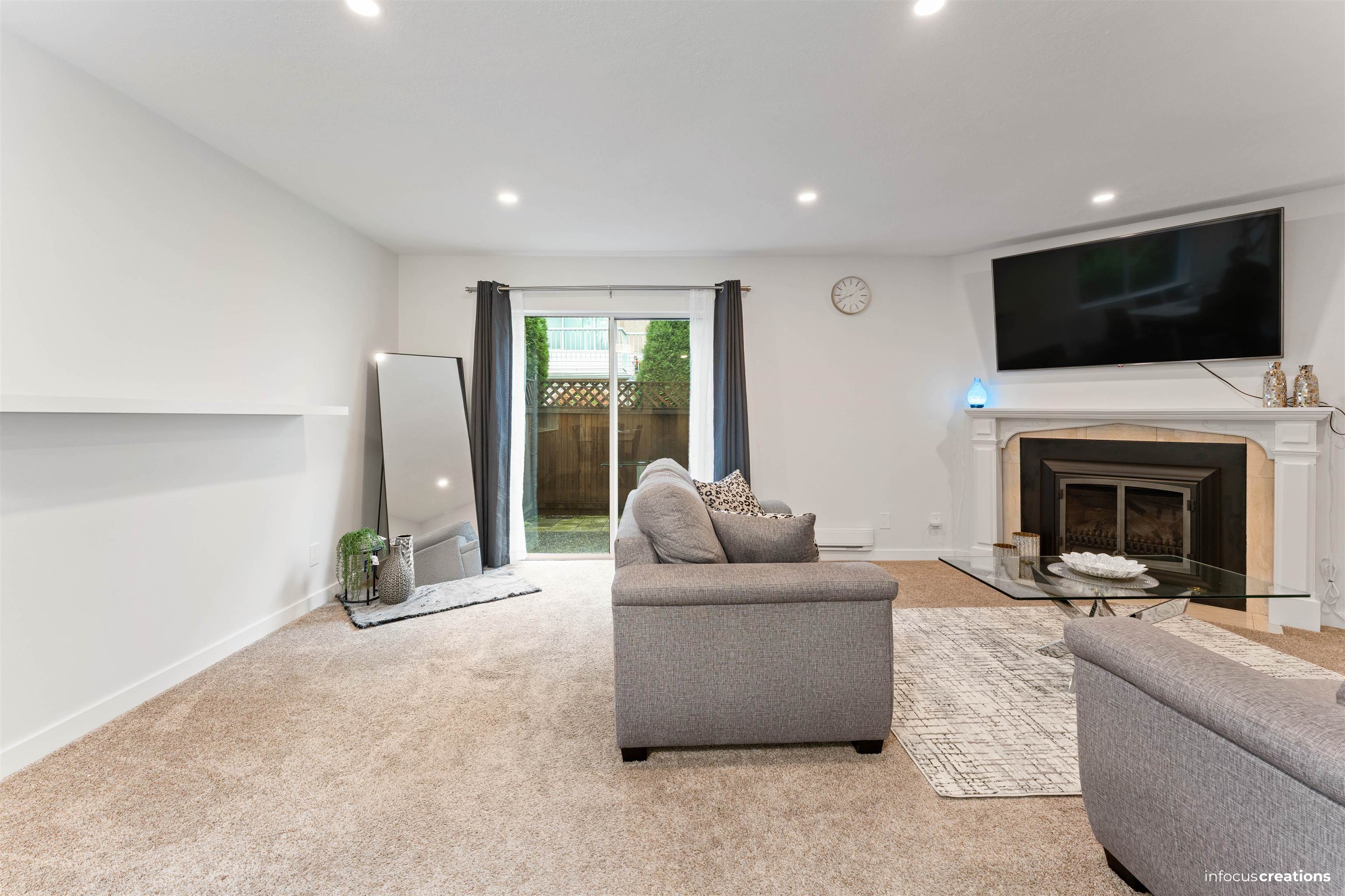 22 8975 MARY STREET Unit: 22