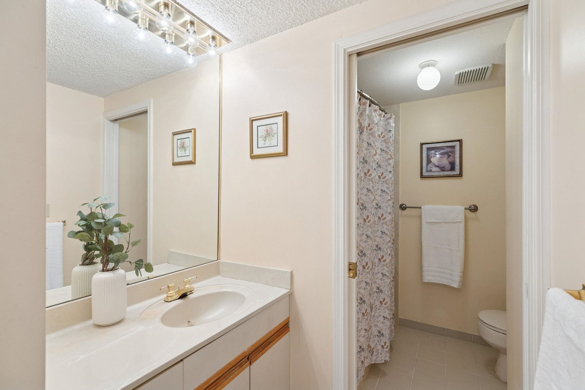 114 2959 GLEN DRIVE Unit: 114