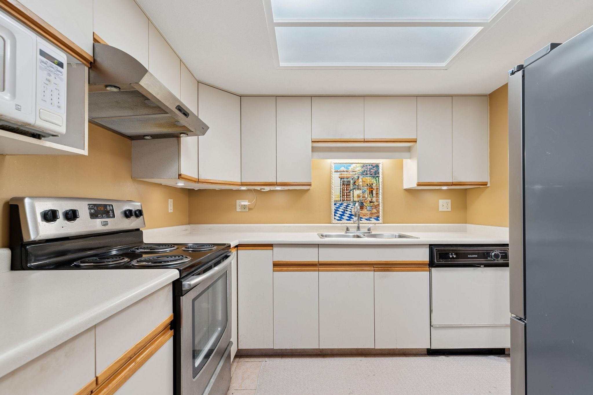 114 2959 GLEN DRIVE Unit: 114