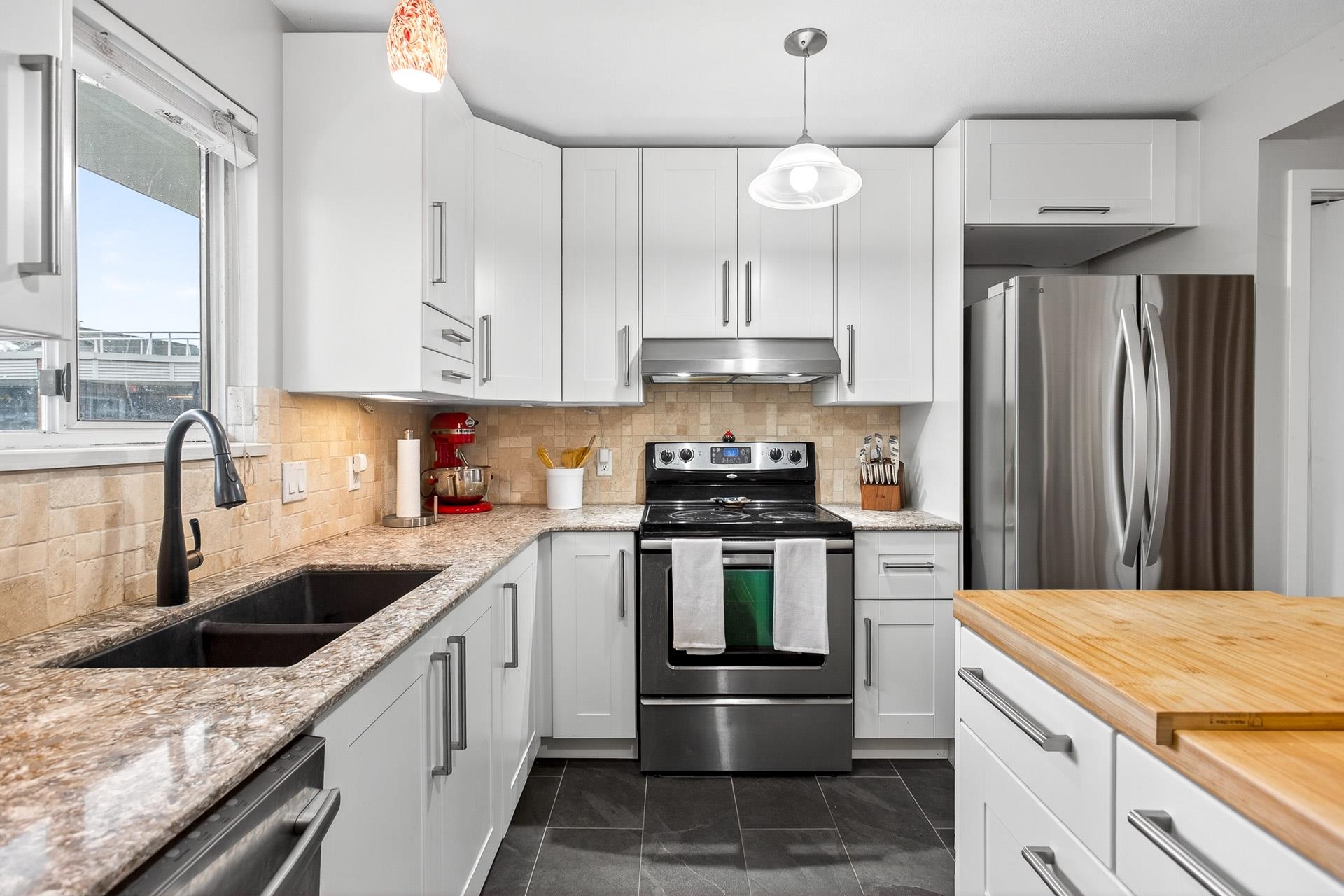 305 2733 ATLIN PLACE Unit: 305