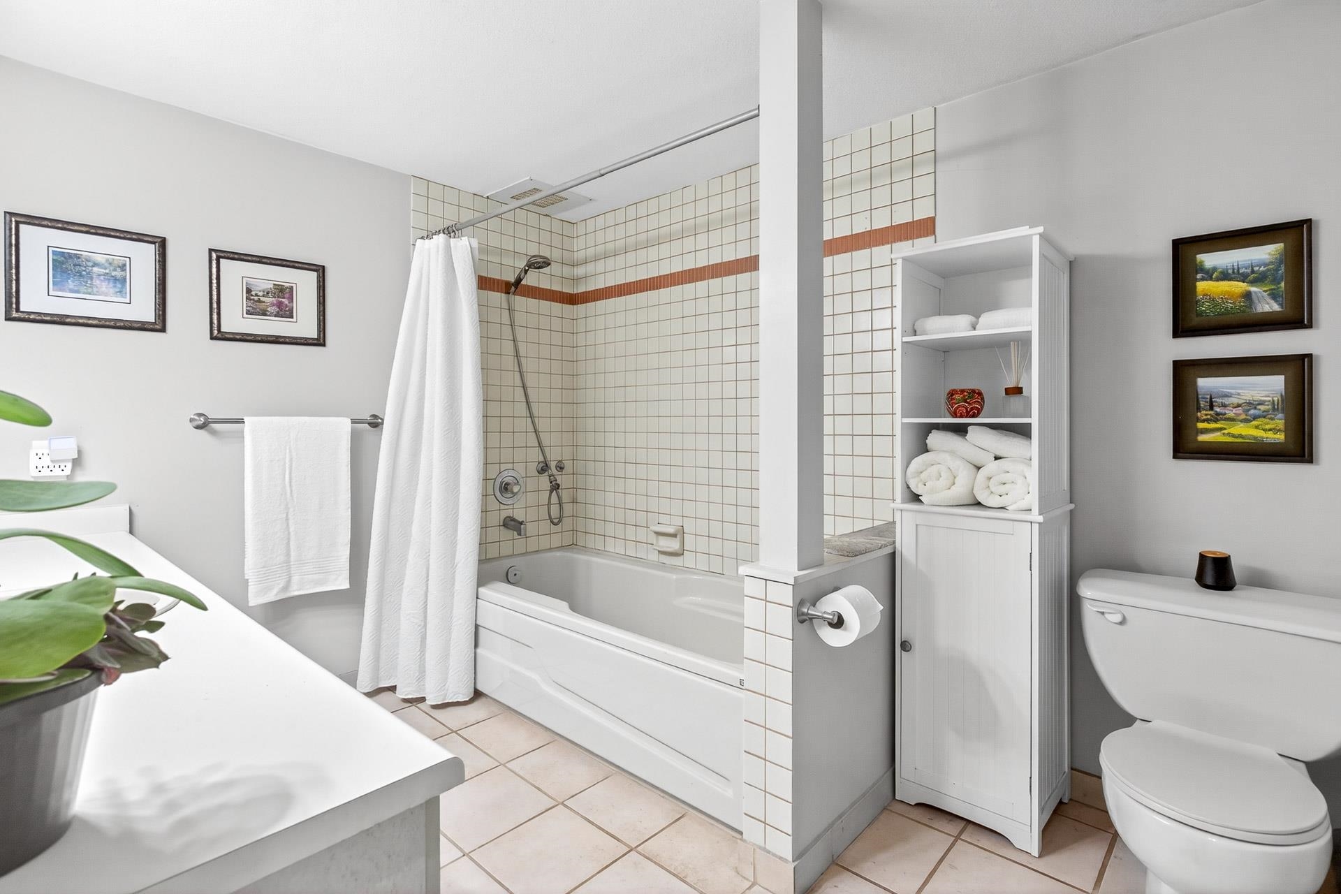 305 2733 ATLIN PLACE Unit: 305