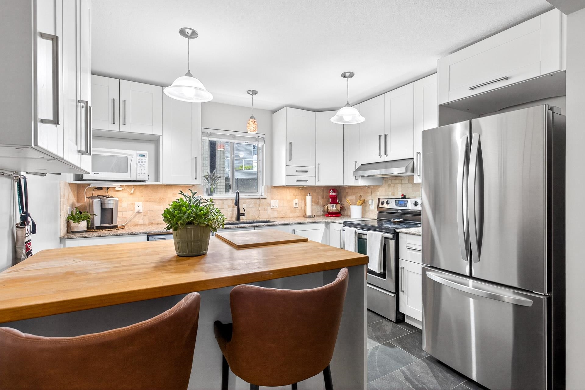 305 2733 ATLIN PLACE Unit: 305