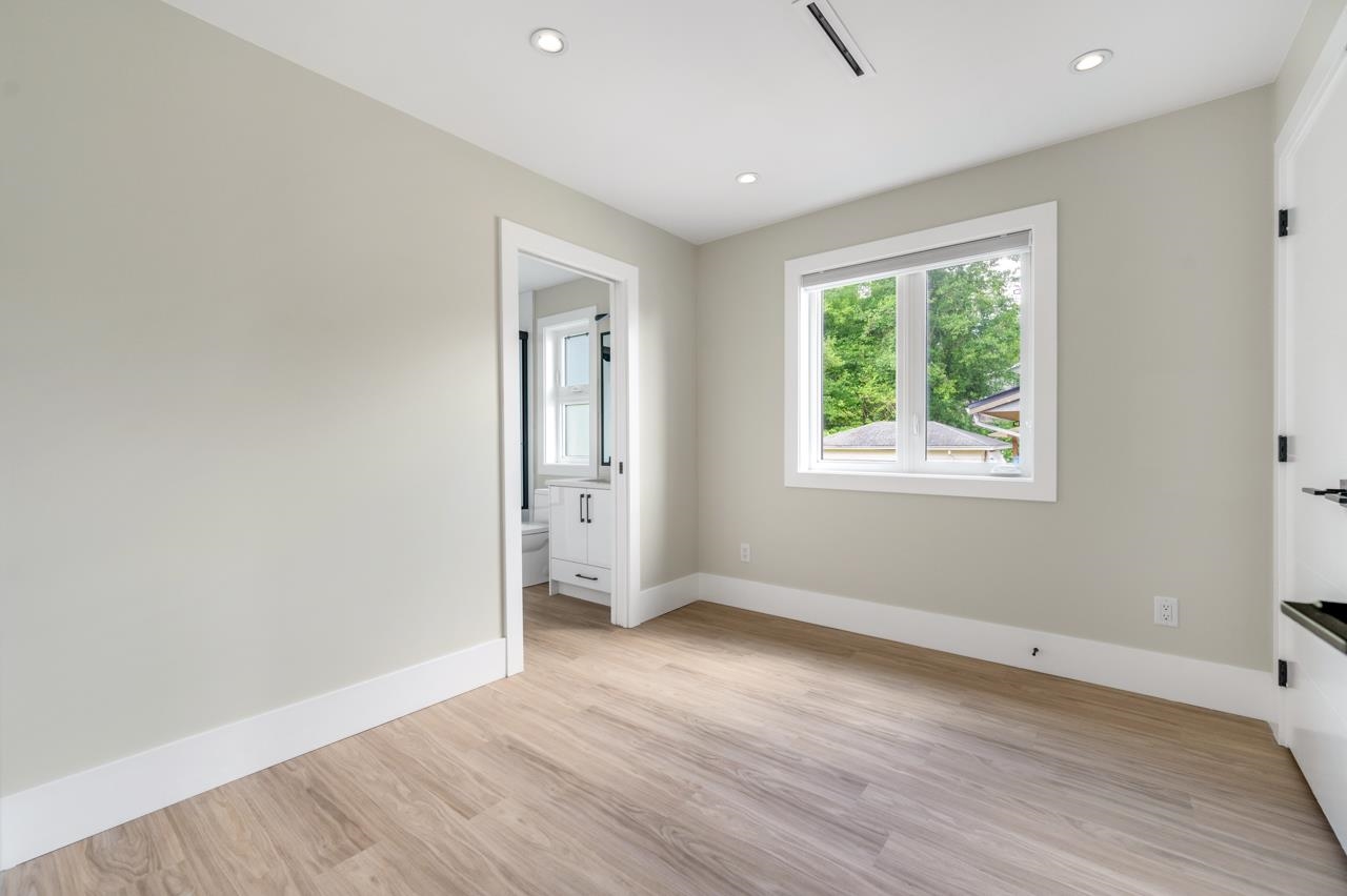 1 4096 NITHSDALE STREET Unit: 1