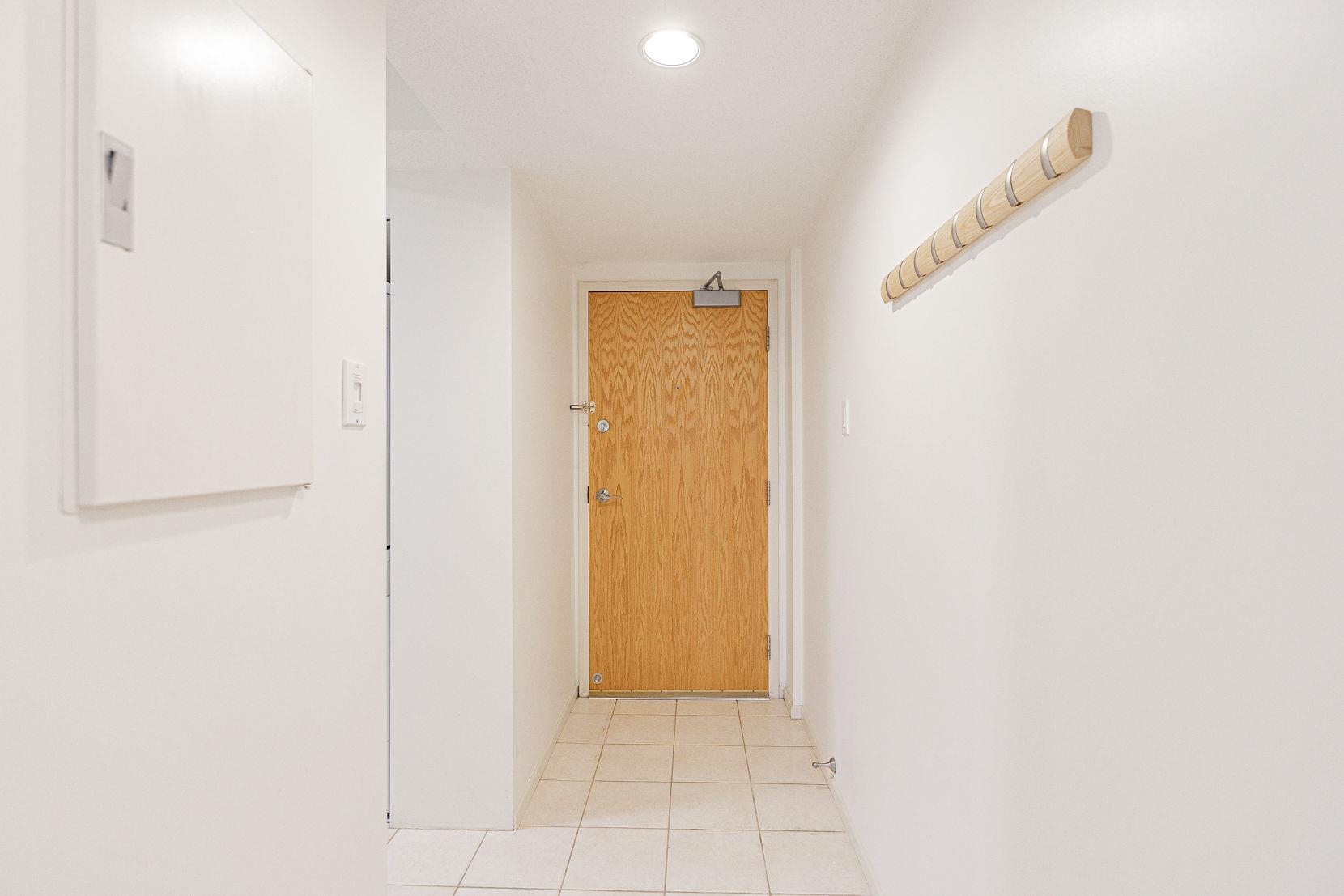 1206 8246 LANSDOWNE ROAD Unit: 1206