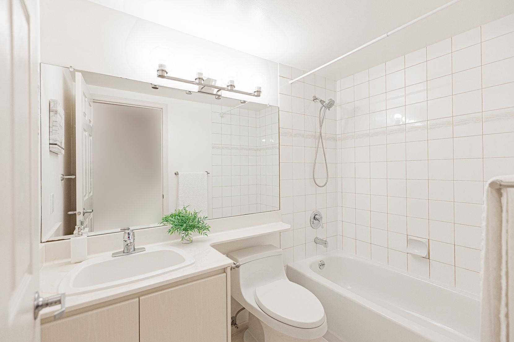 1206 8246 LANSDOWNE ROAD Unit: 1206