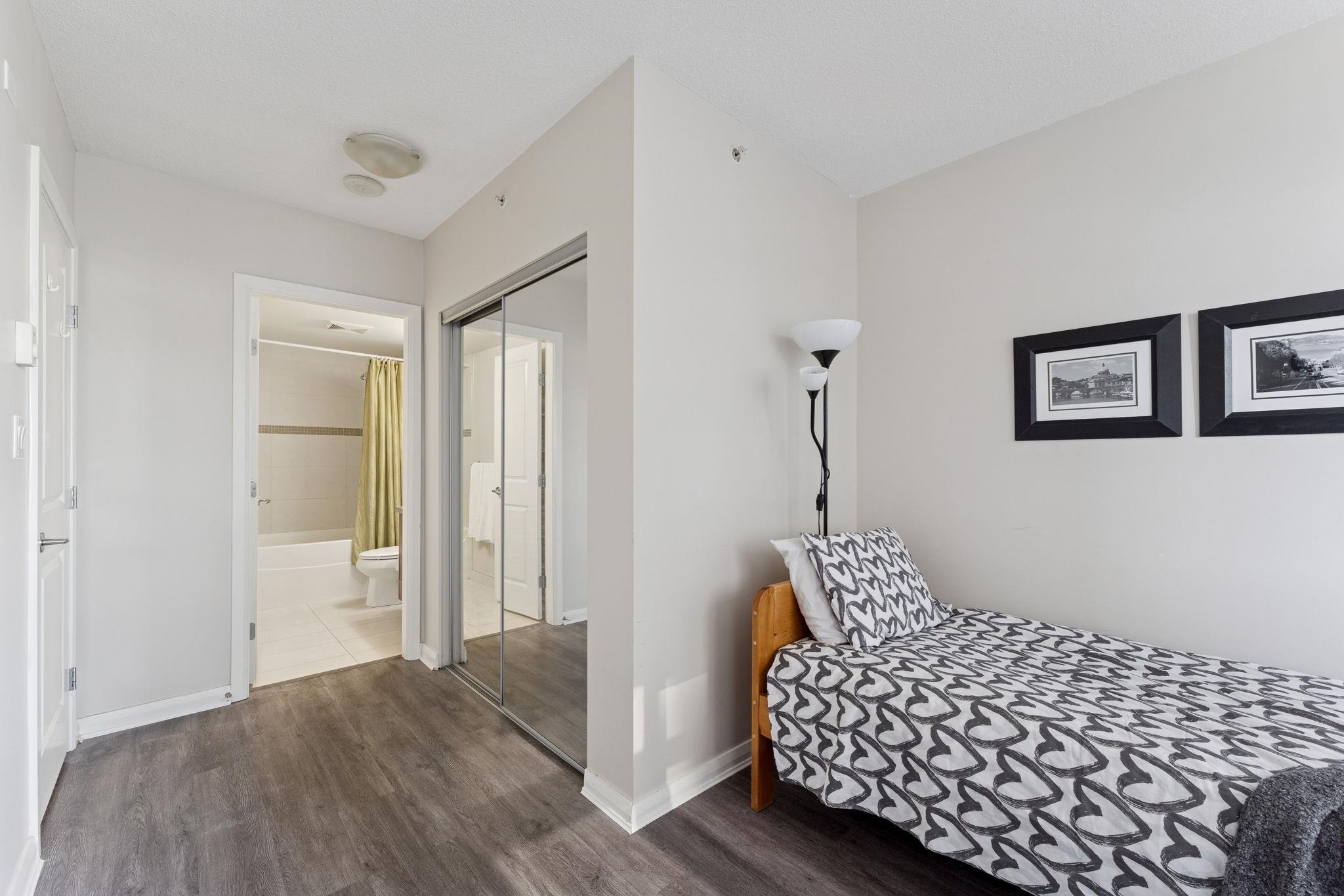 1710 888 CARNARVON STREET Unit: 1710