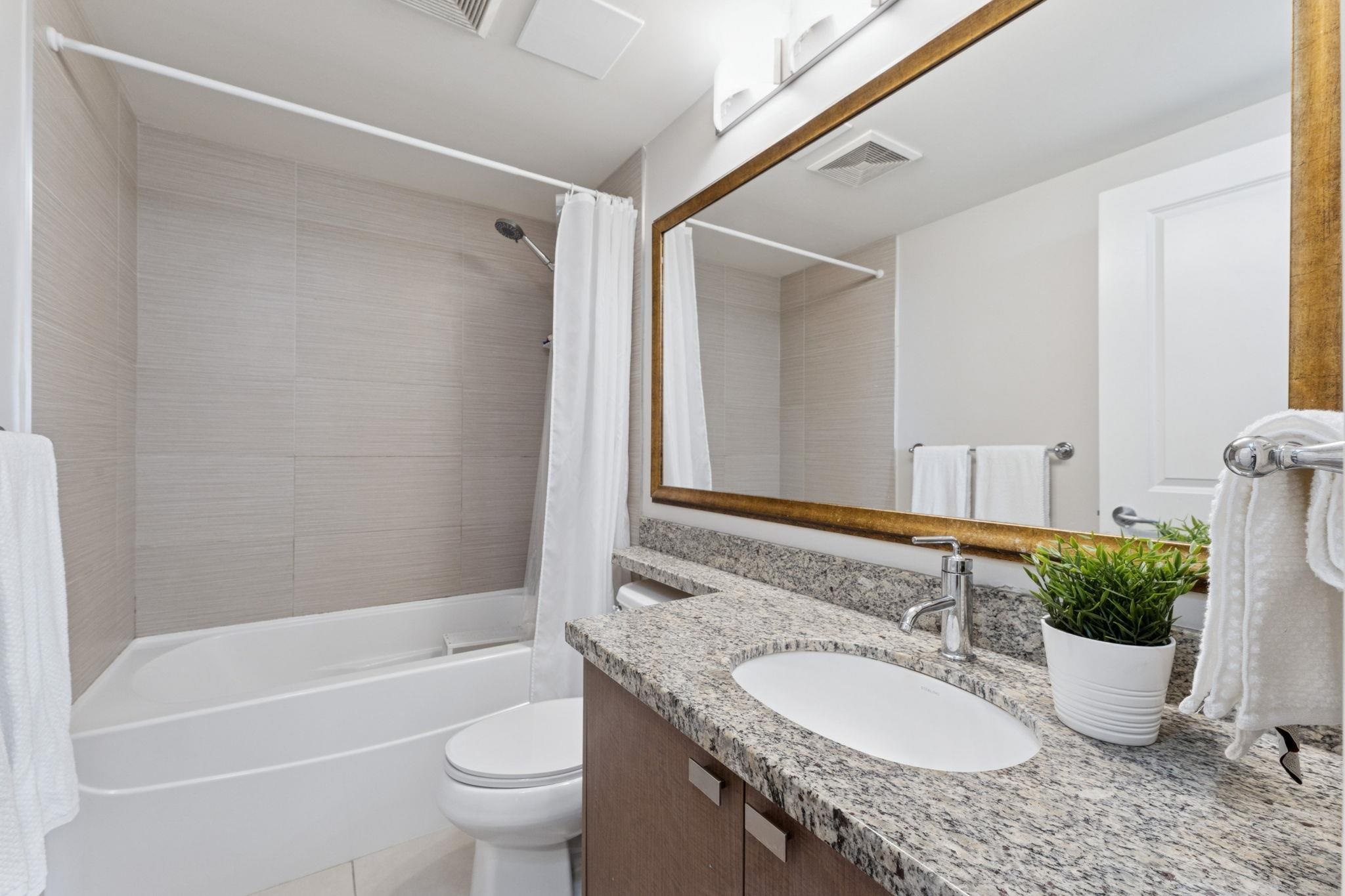 1710 888 CARNARVON STREET Unit: 1710