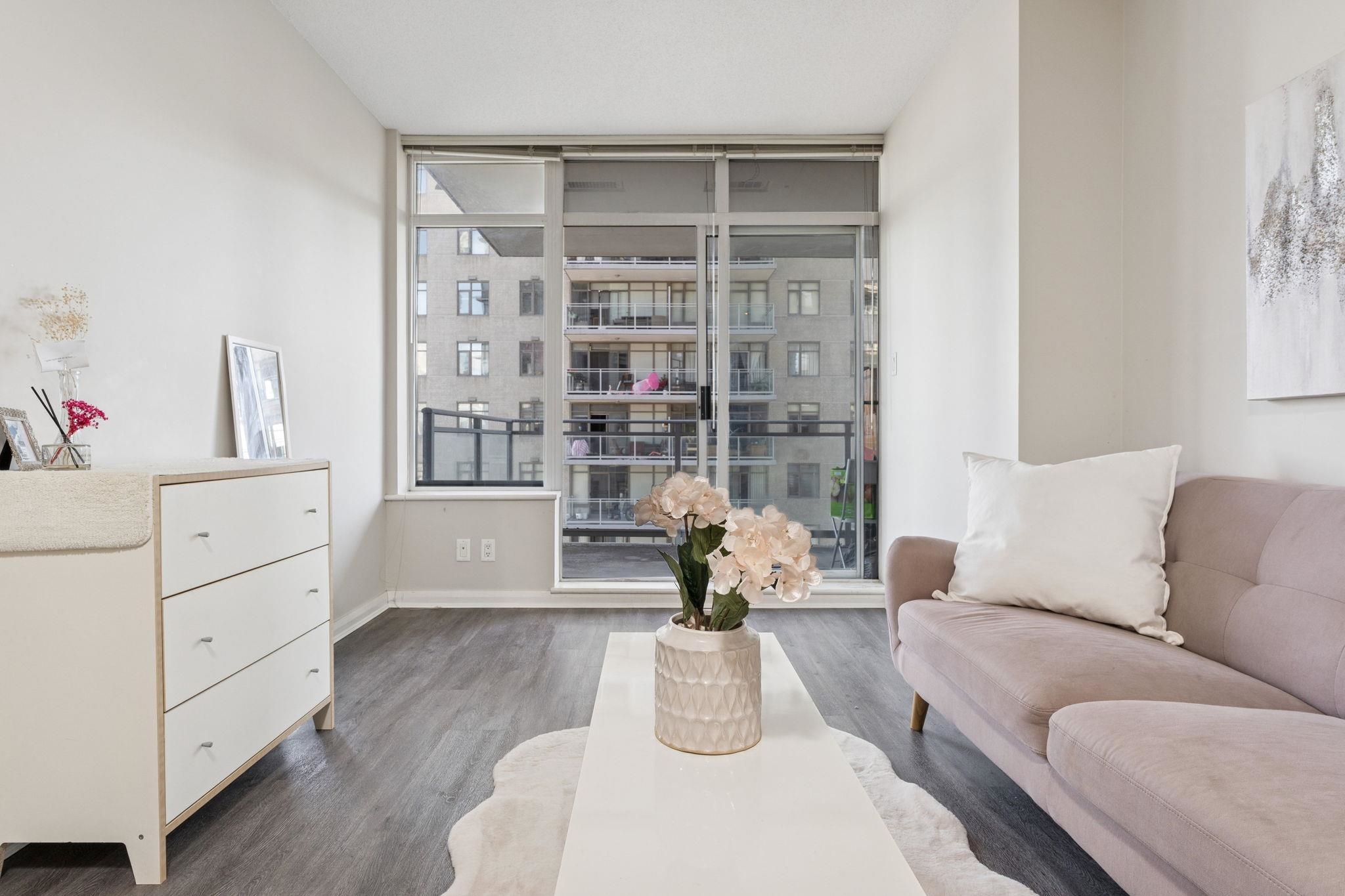 1710 888 CARNARVON STREET Unit: 1710