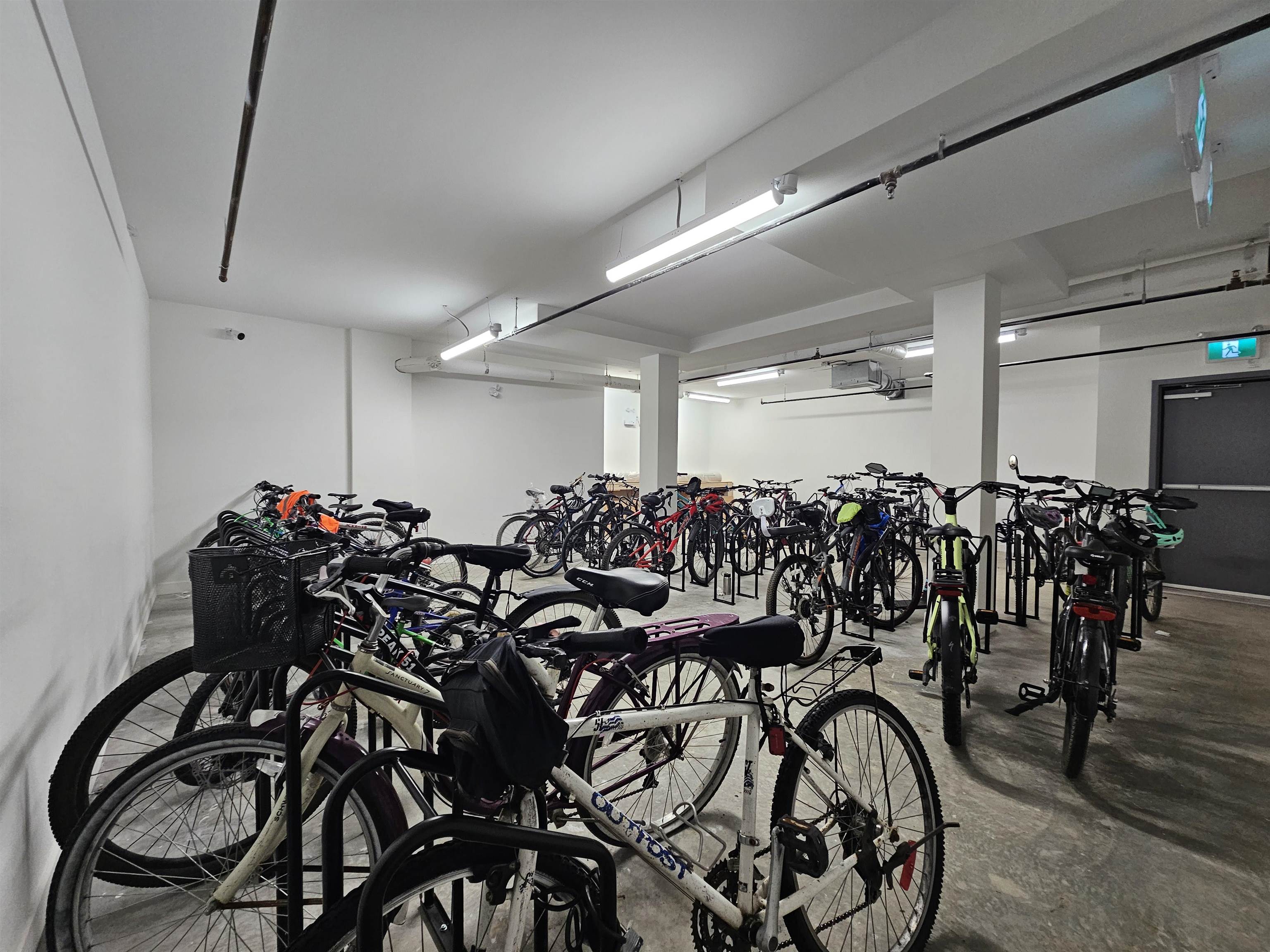 207 2160 GRANT AVENUE Unit: 207