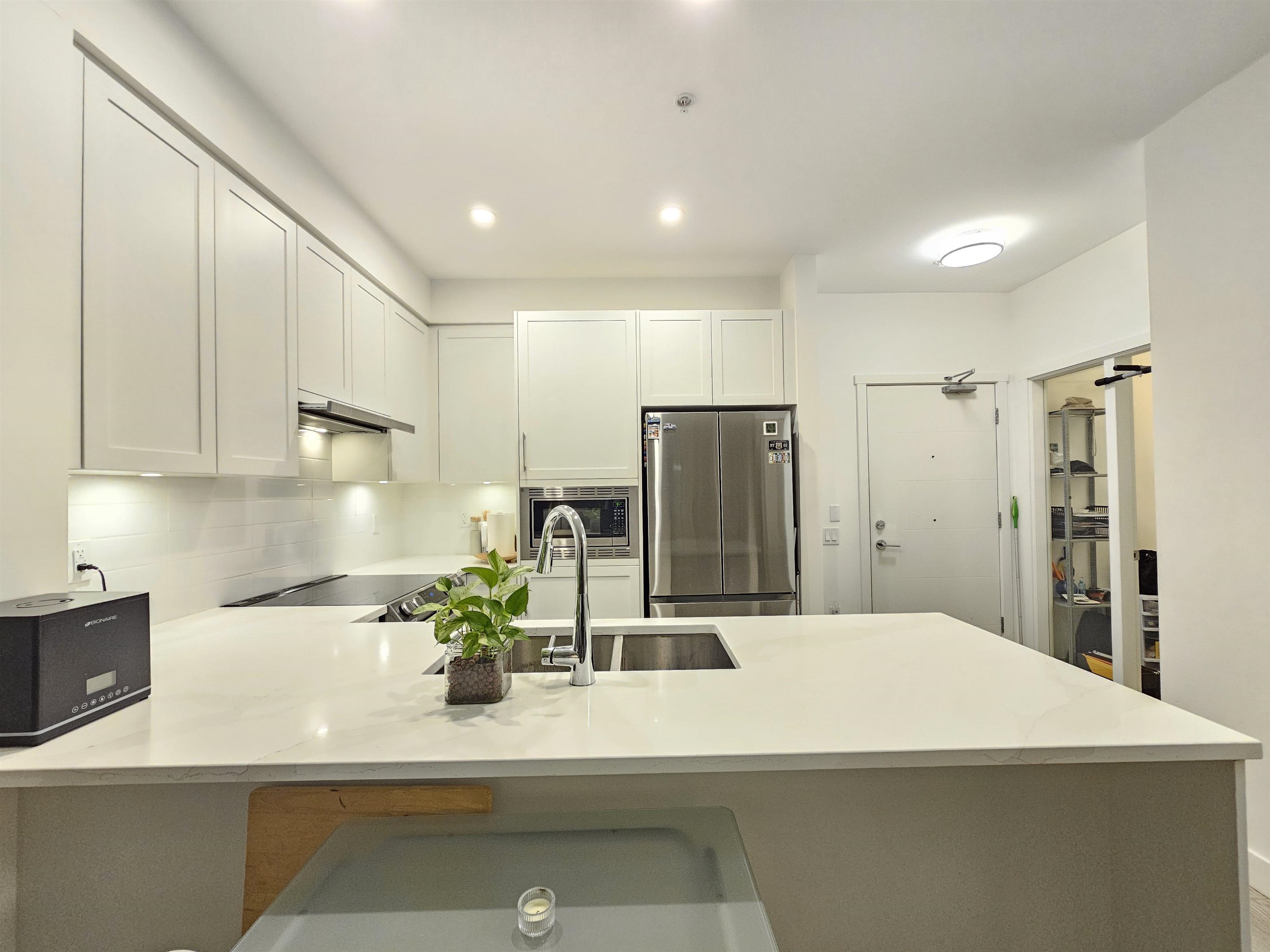 207 2160 GRANT AVENUE Unit: 207