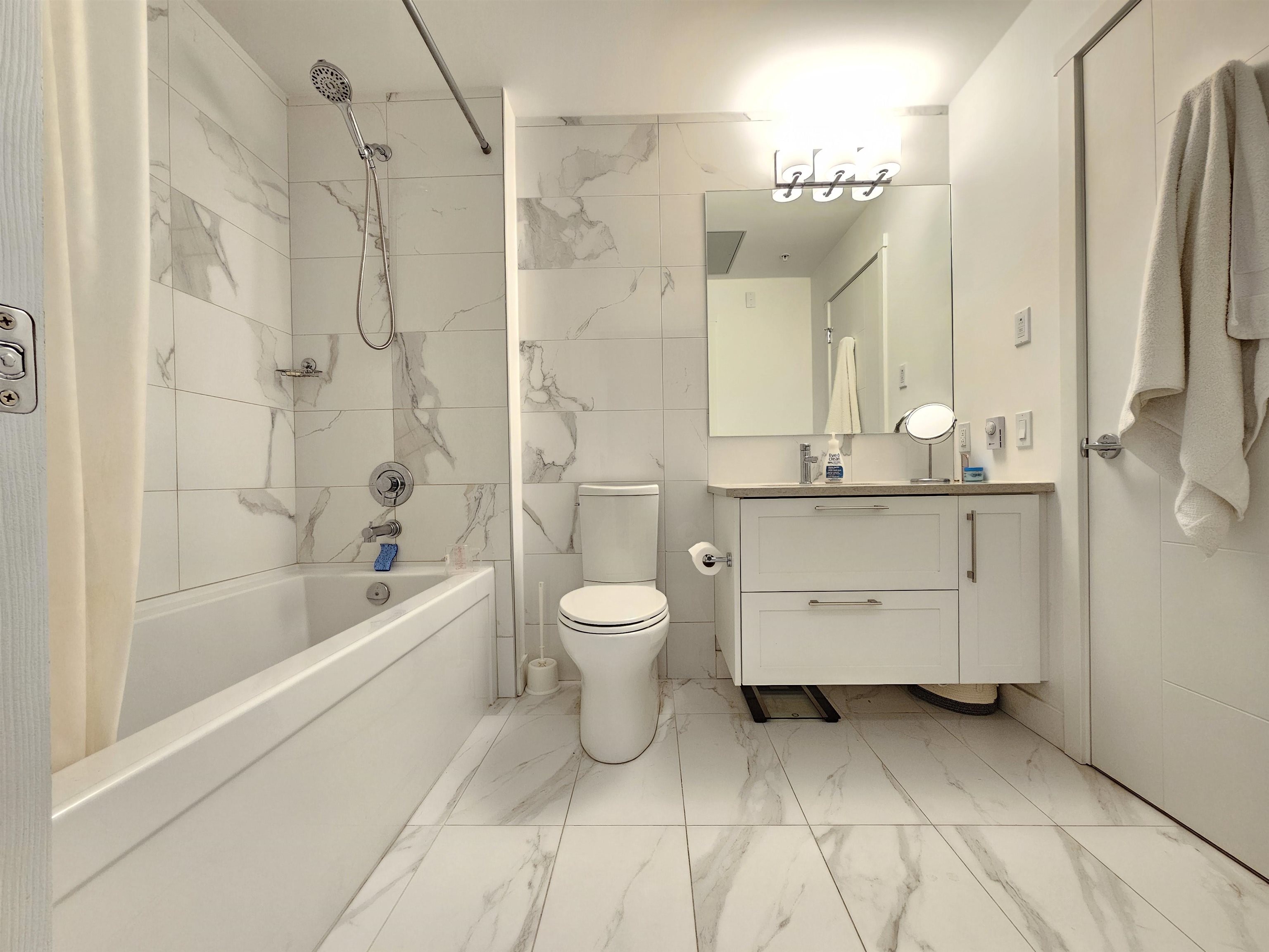 207 2160 GRANT AVENUE Unit: 207