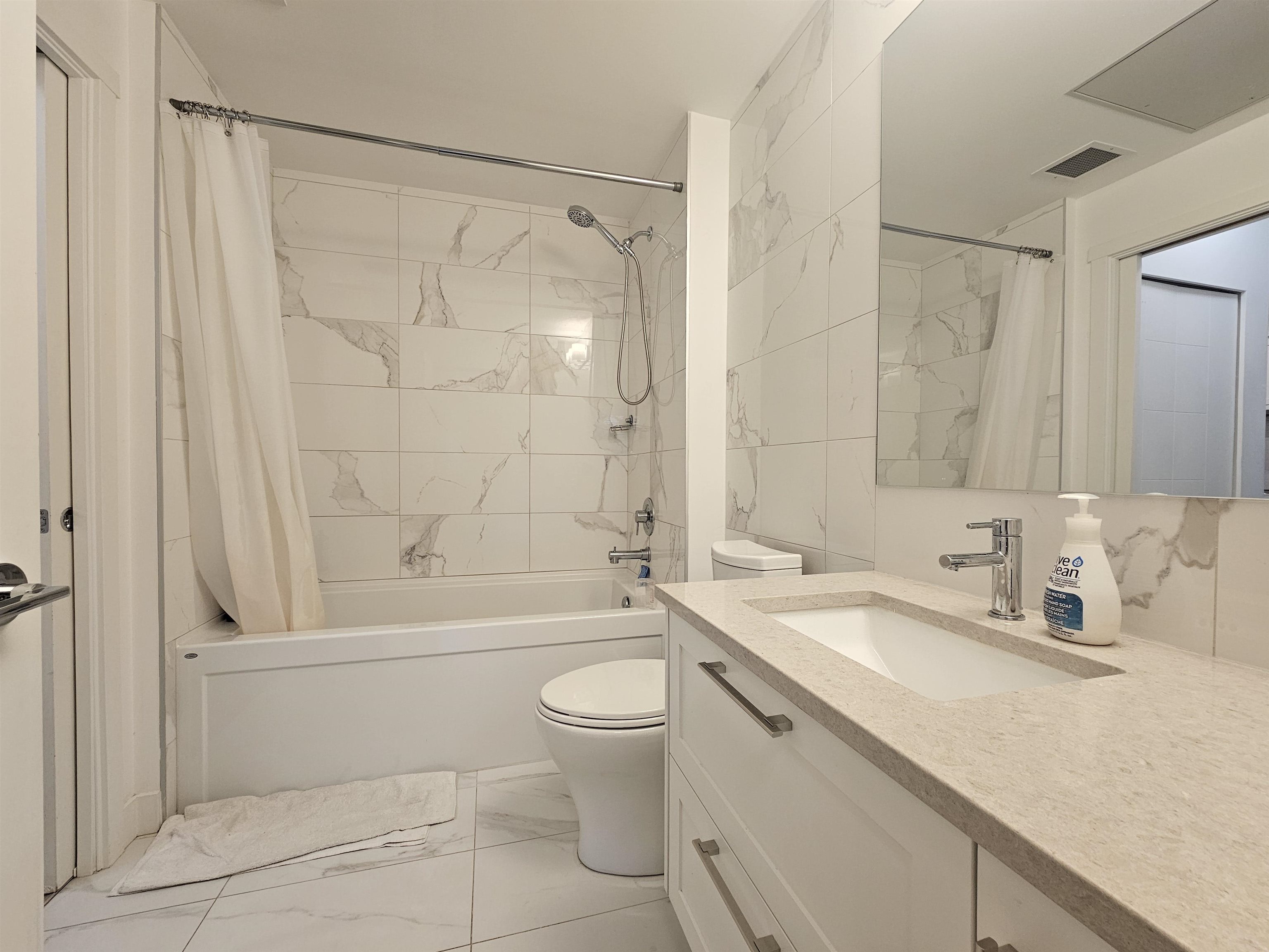 207 2160 GRANT AVENUE Unit: 207