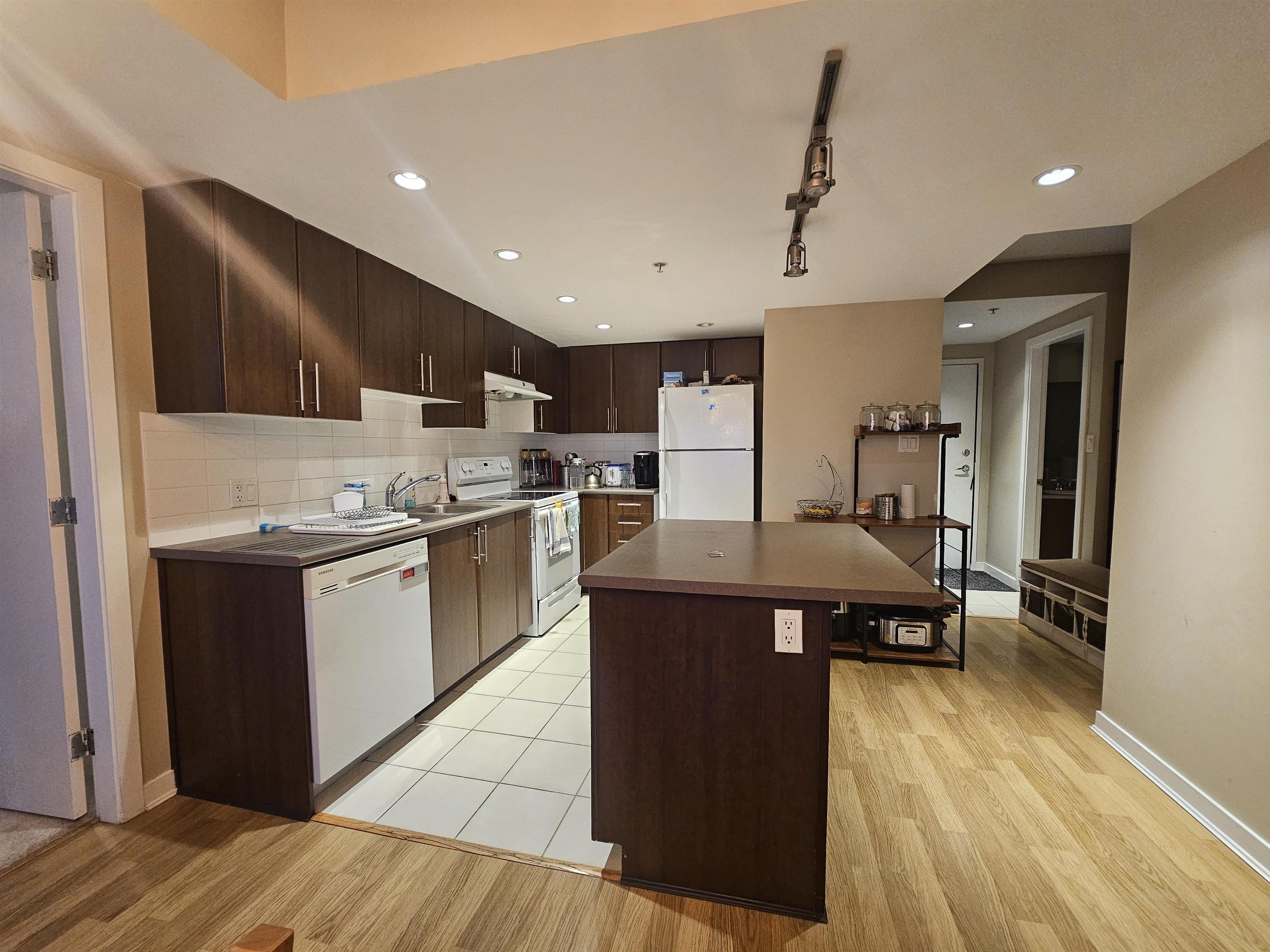 3708 1178 HEFFLEY CRESCENT Unit: 3708
