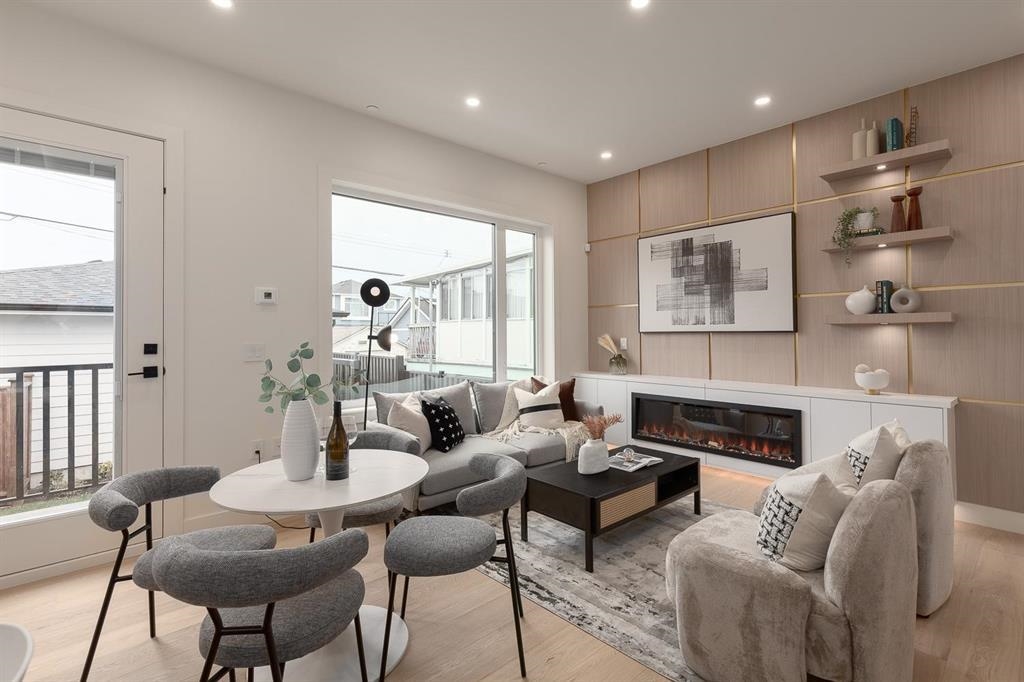 2 2658 DUNDAS STREET Unit: 2