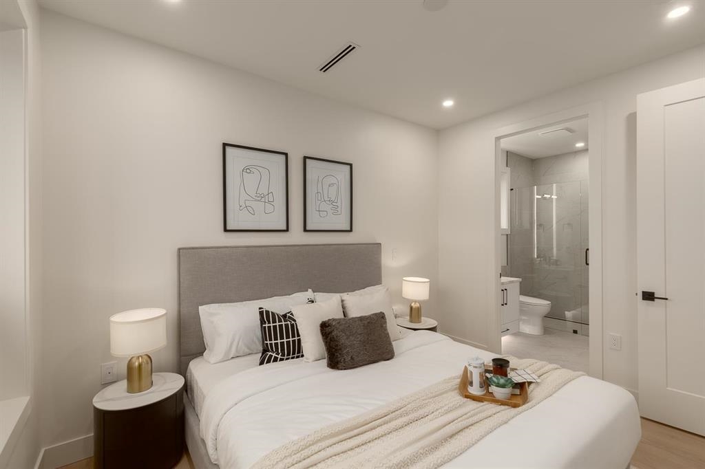 2 2658 DUNDAS STREET Unit: 2