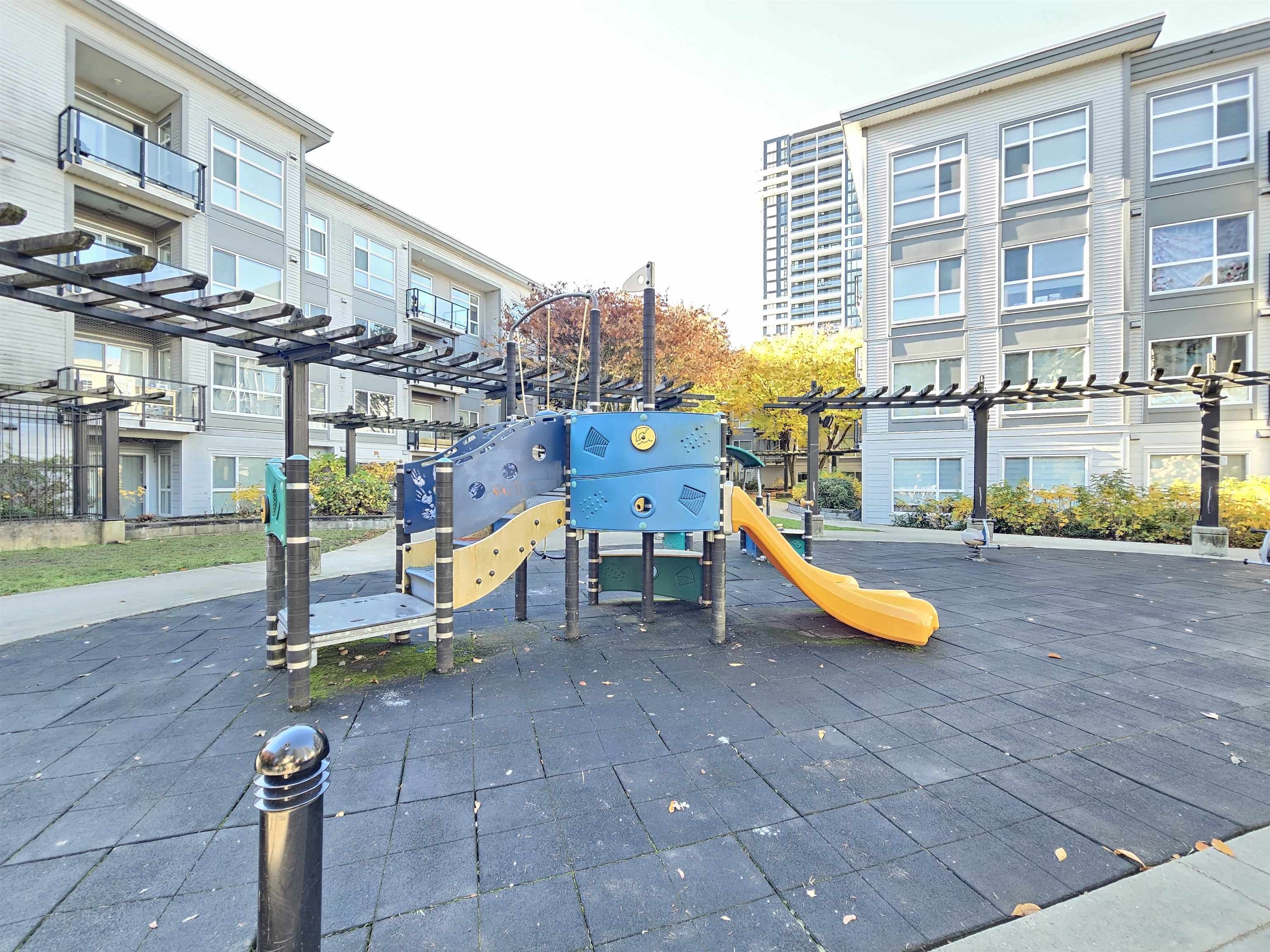 232 13768 108 AVENUE Unit: 232