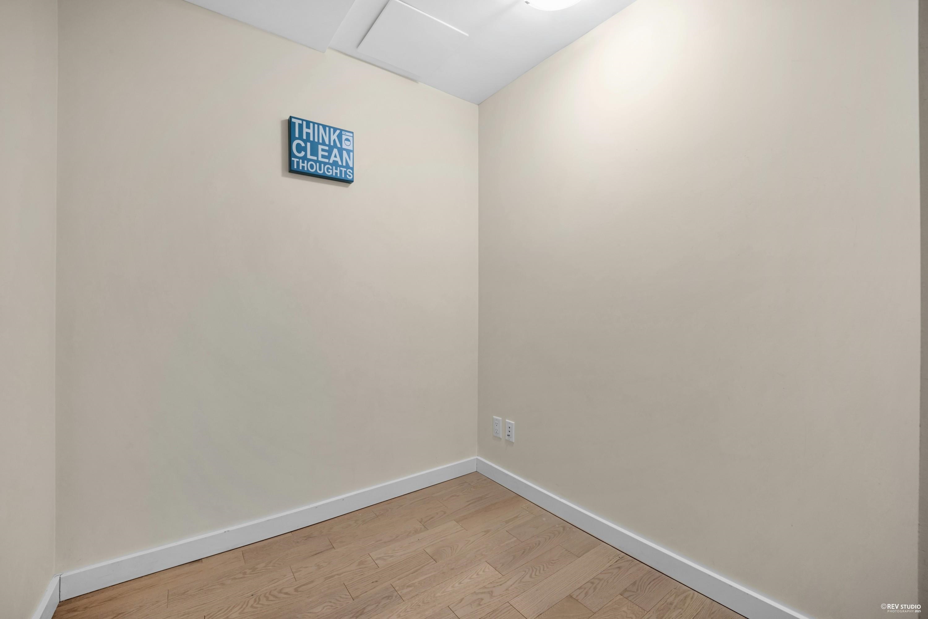 1002 88 W 1ST AVENUE Unit: 1002