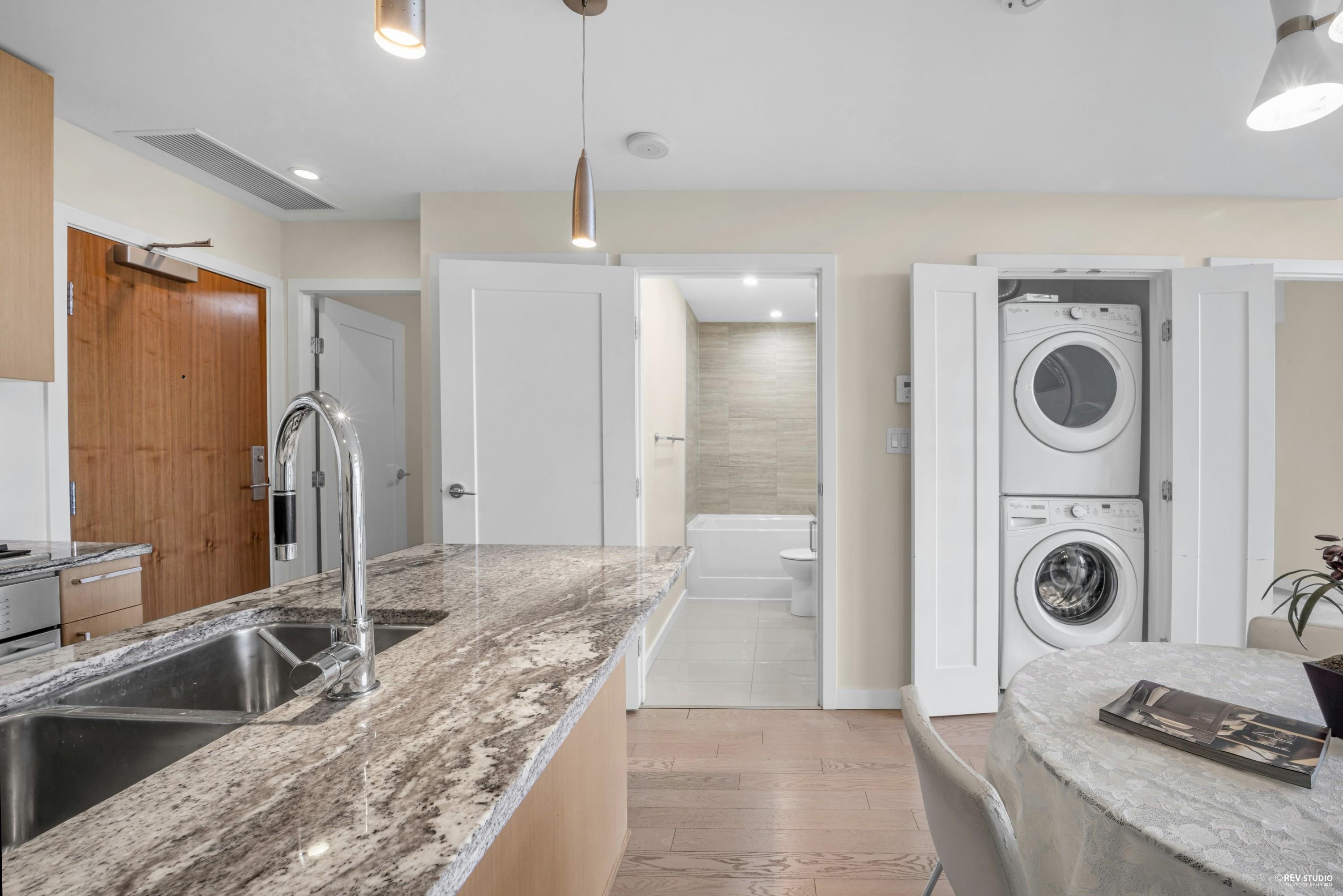 1002 88 W 1ST AVENUE Unit: 1002