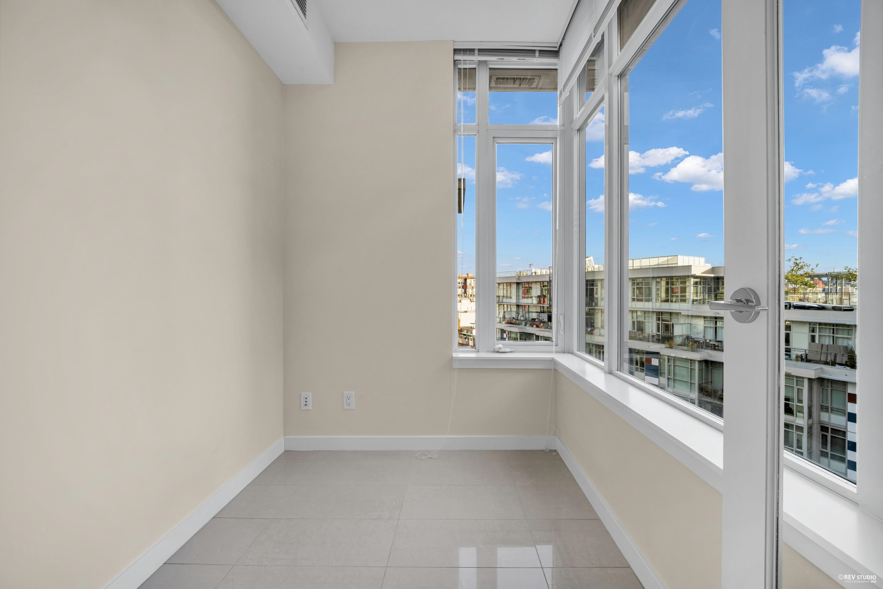 1002 88 W 1ST AVENUE Unit: 1002
