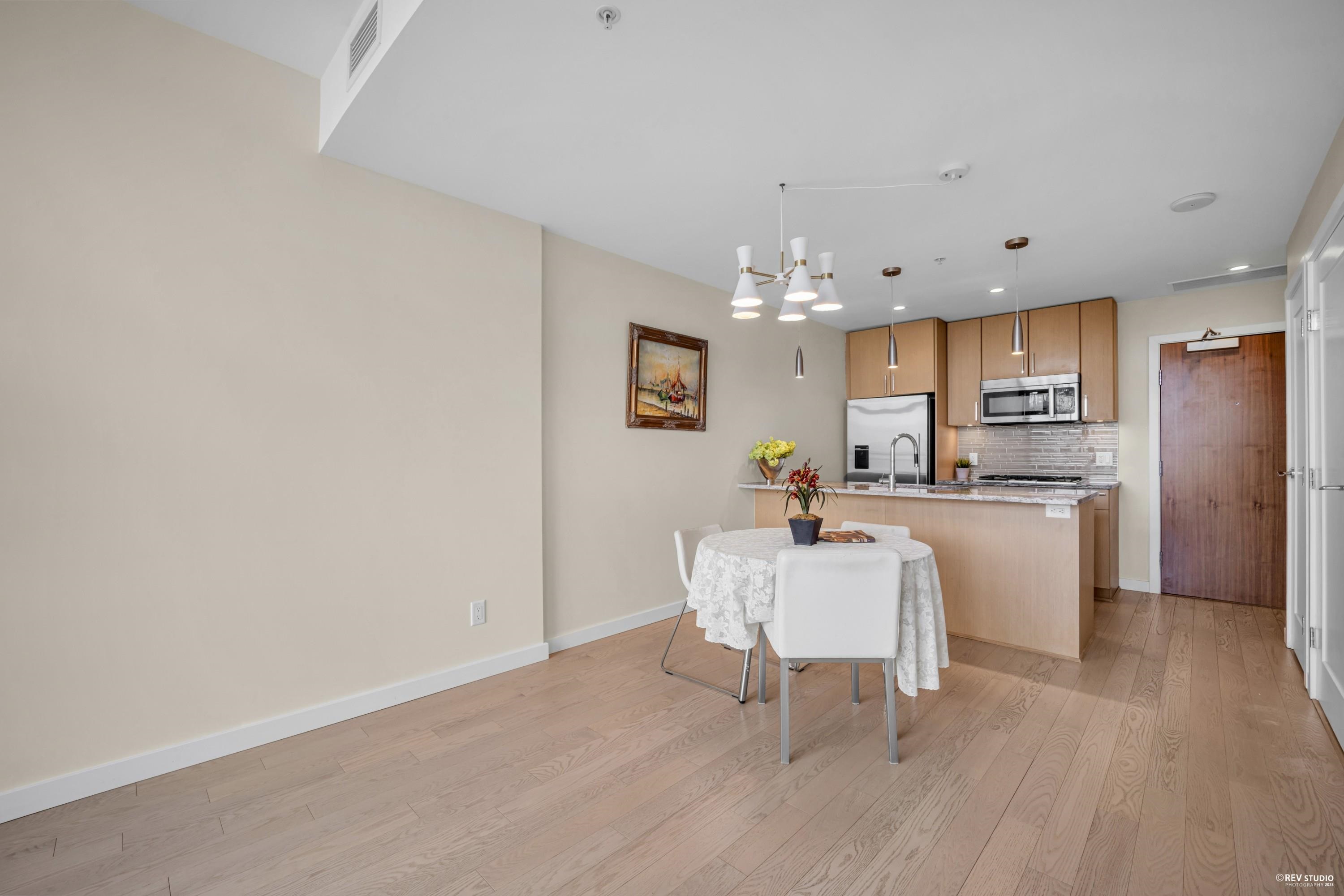 1002 88 W 1ST AVENUE Unit: 1002