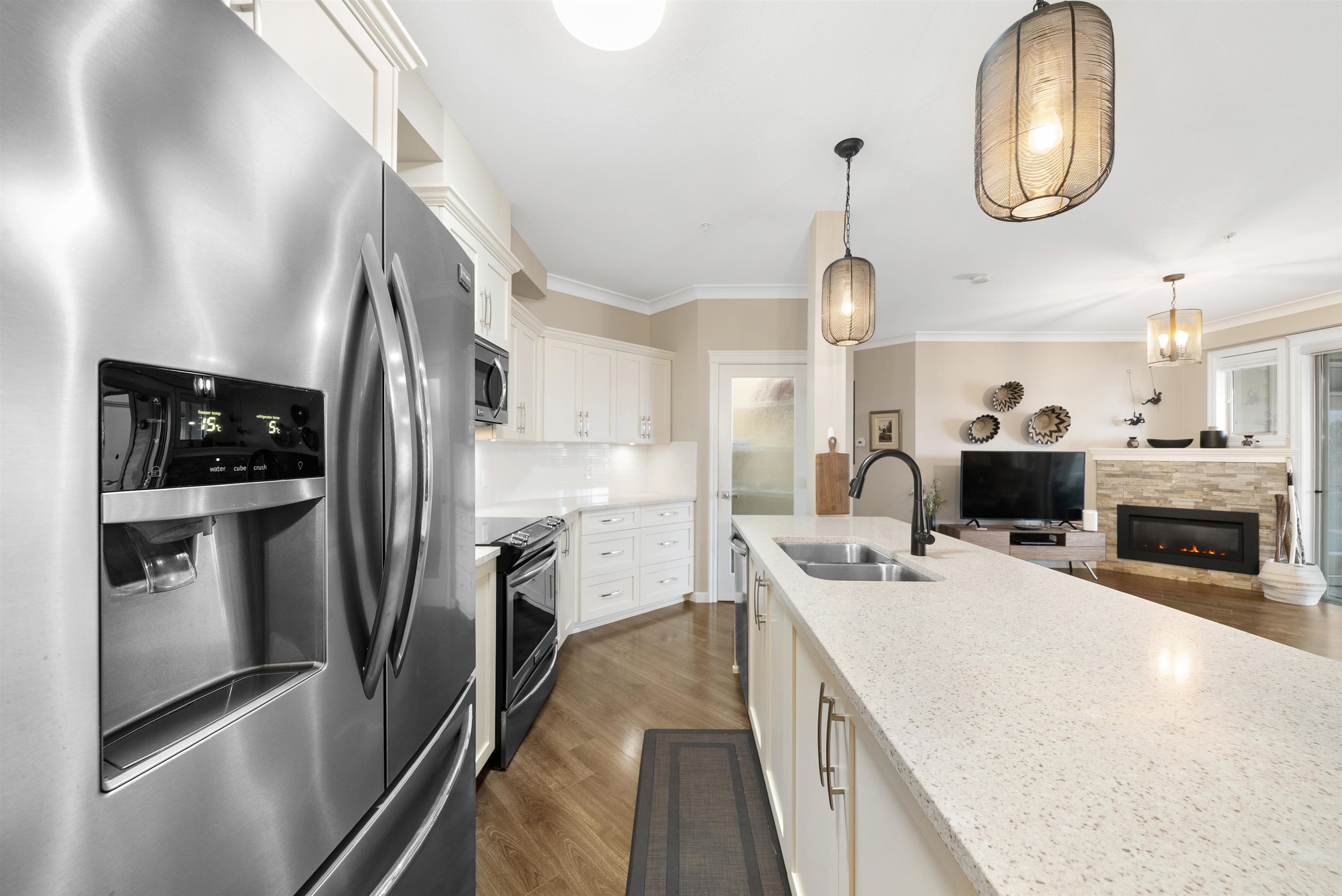 301 45746 KEITH WILSON ROAD Unit: 301