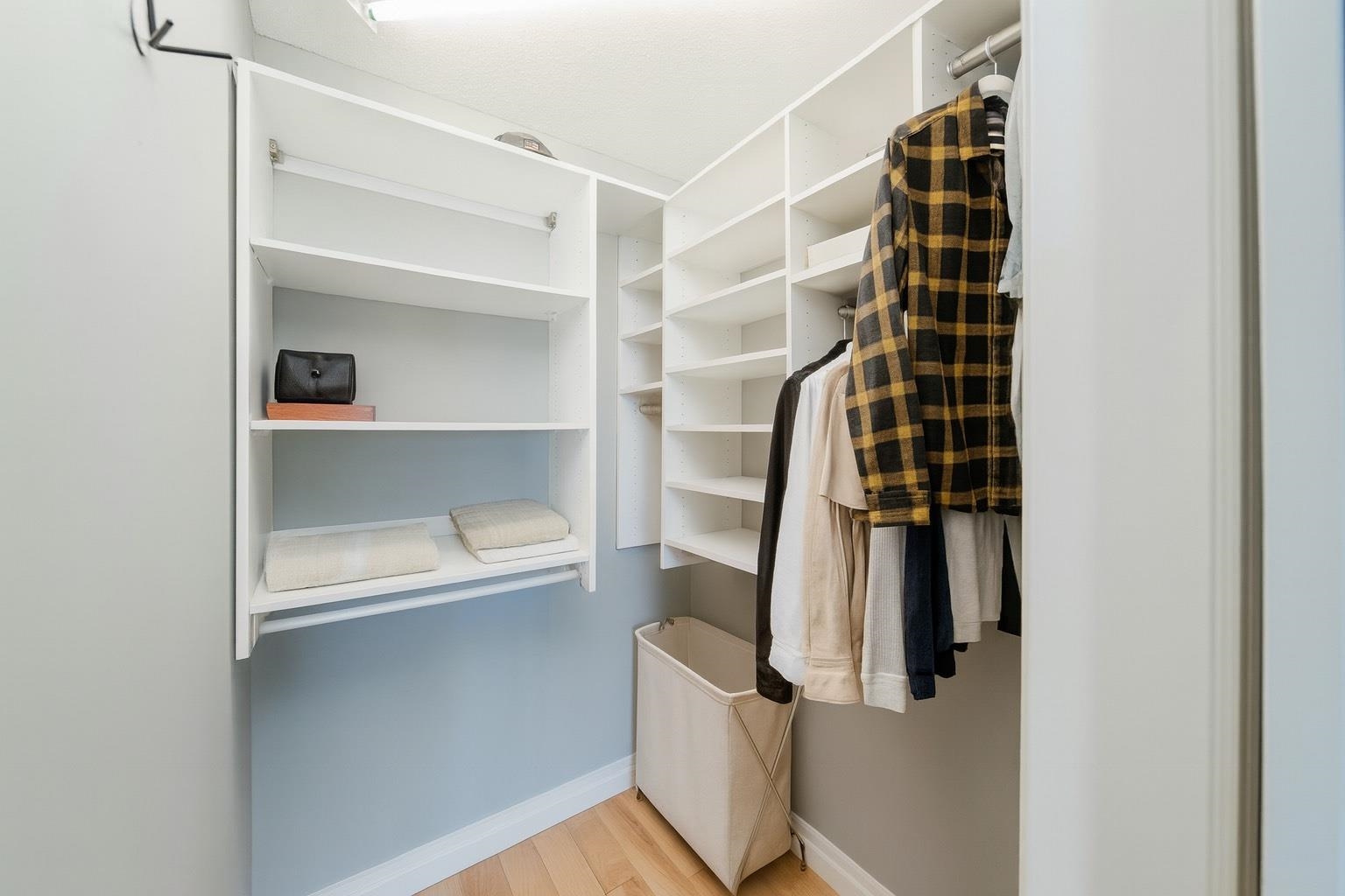 7 7305 MONTECITO DRIVE Unit: 7