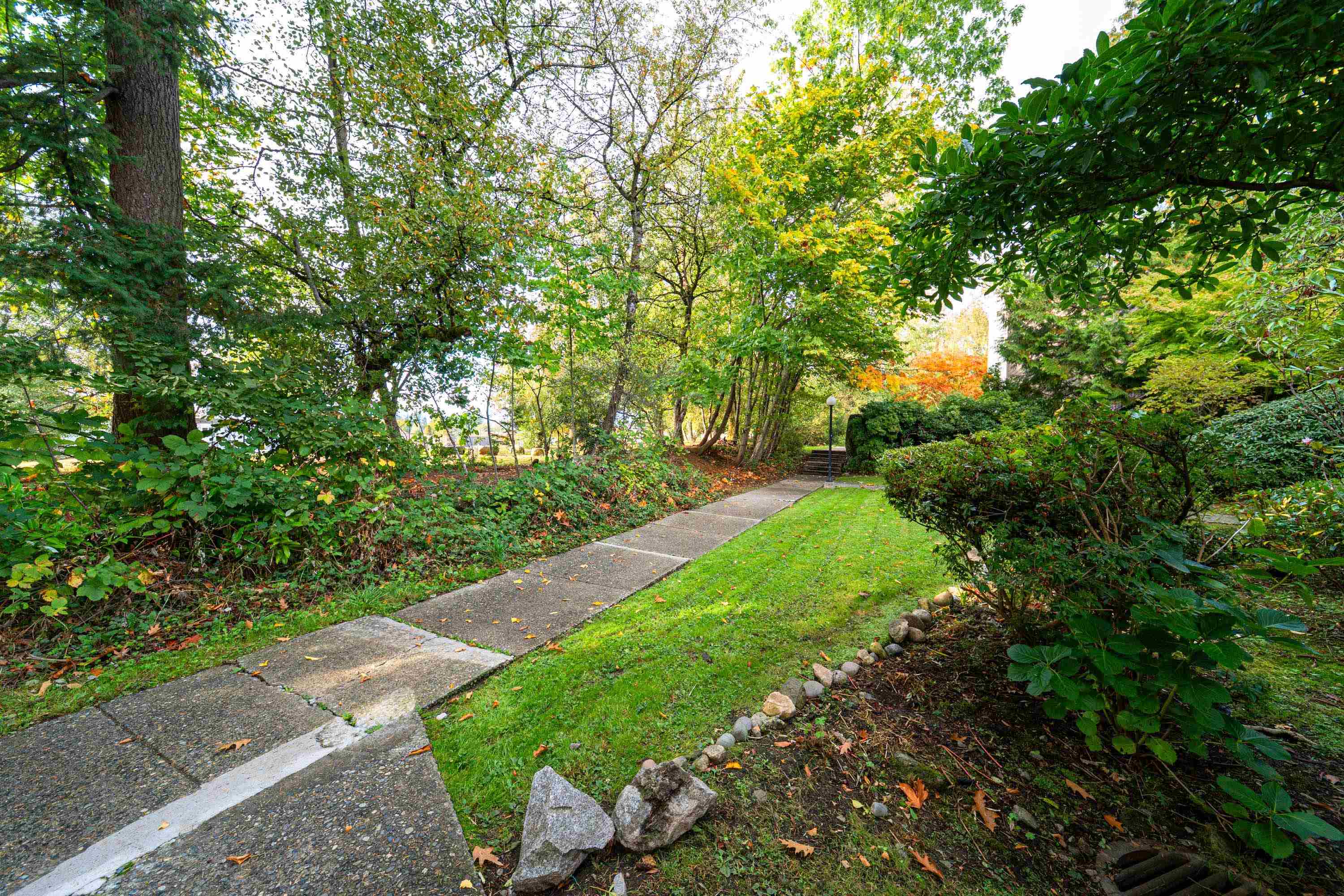 7 7305 MONTECITO DRIVE Unit: 7