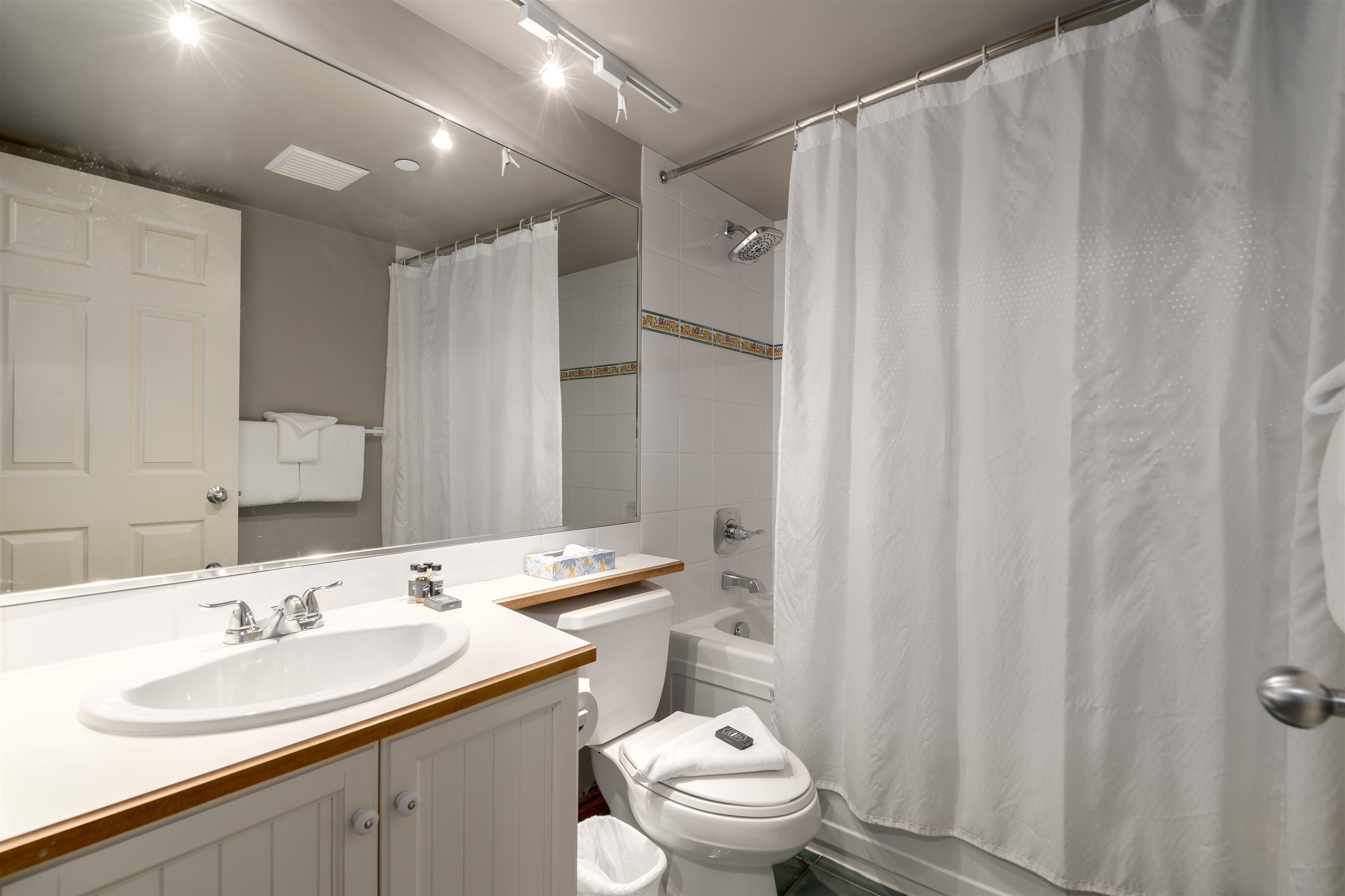 243 4800 SPEARHEAD DRIVE Unit: 243