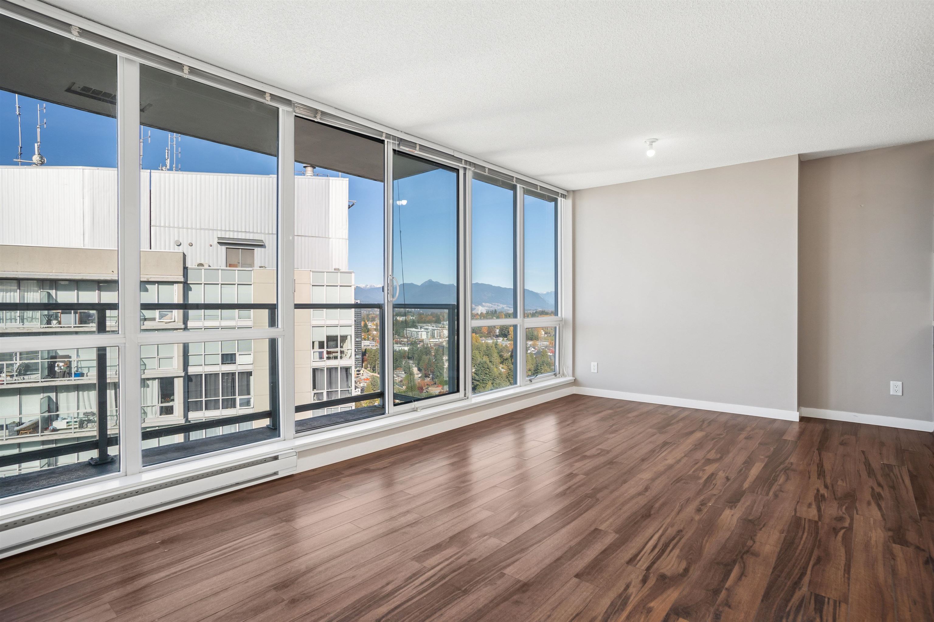 3601 9981 WHALLEY BOULEVARD Unit: 3601