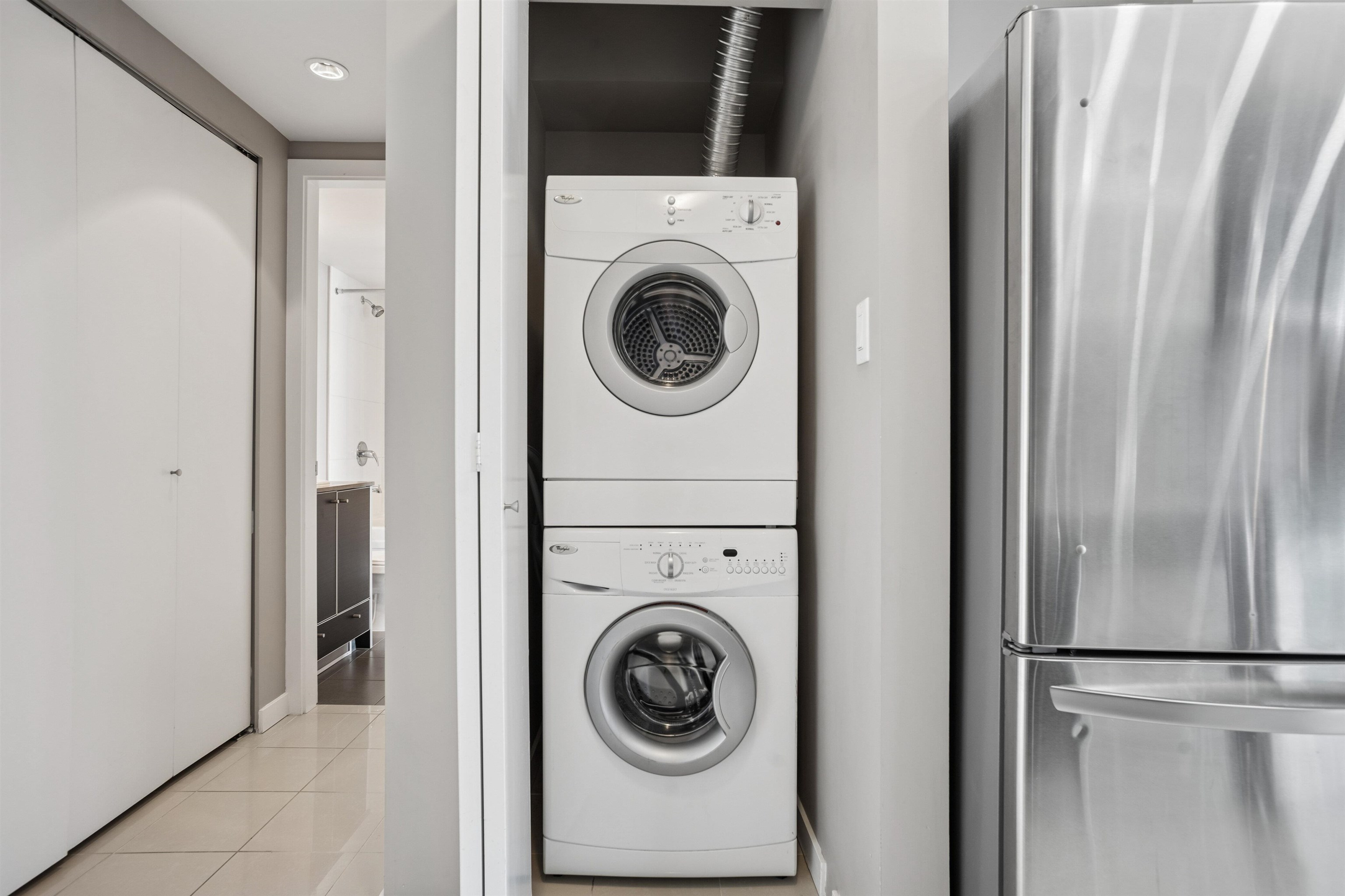 3601 9981 WHALLEY BOULEVARD Unit: 3601