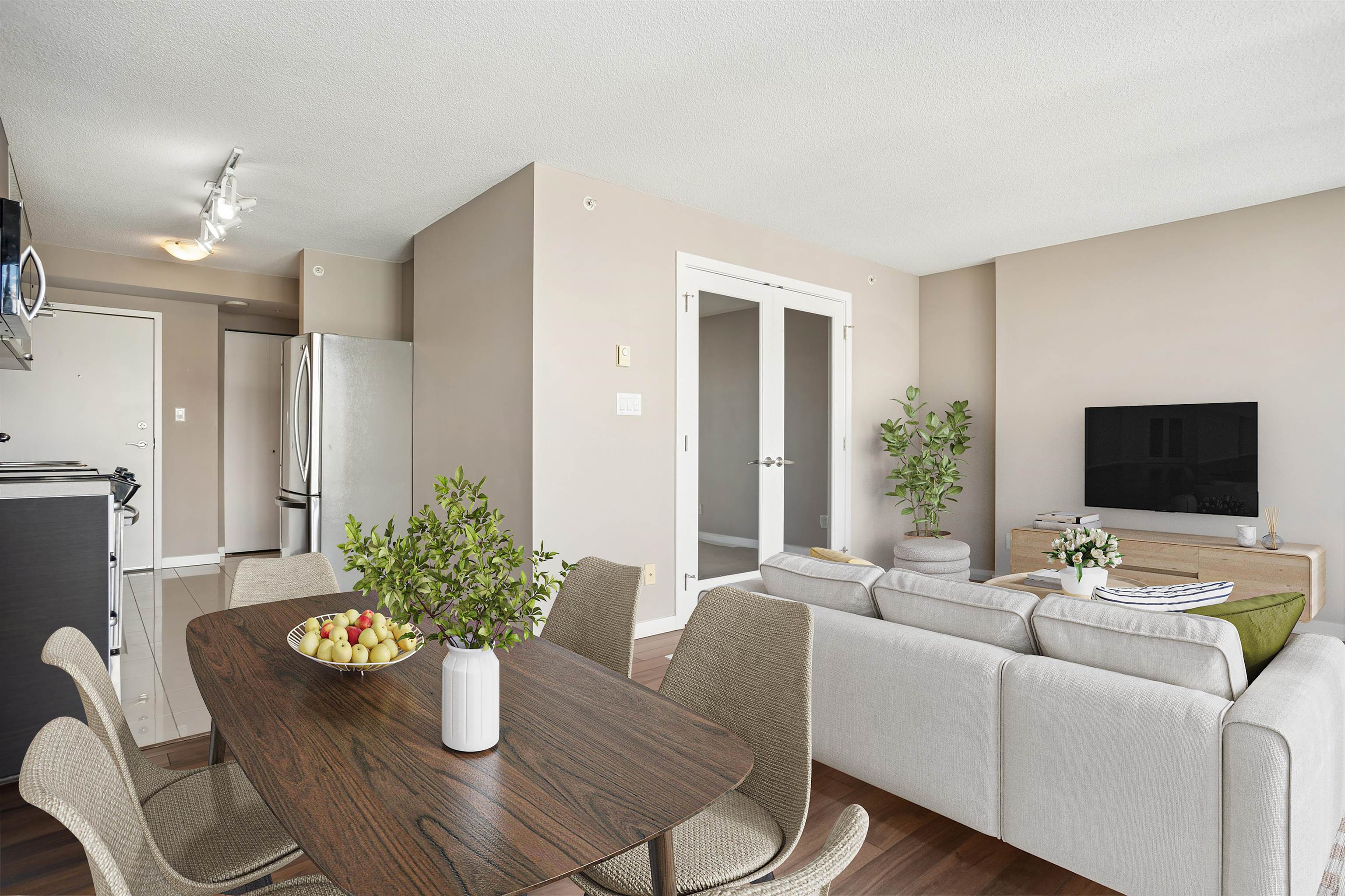 3601 9981 WHALLEY BOULEVARD Unit: 3601