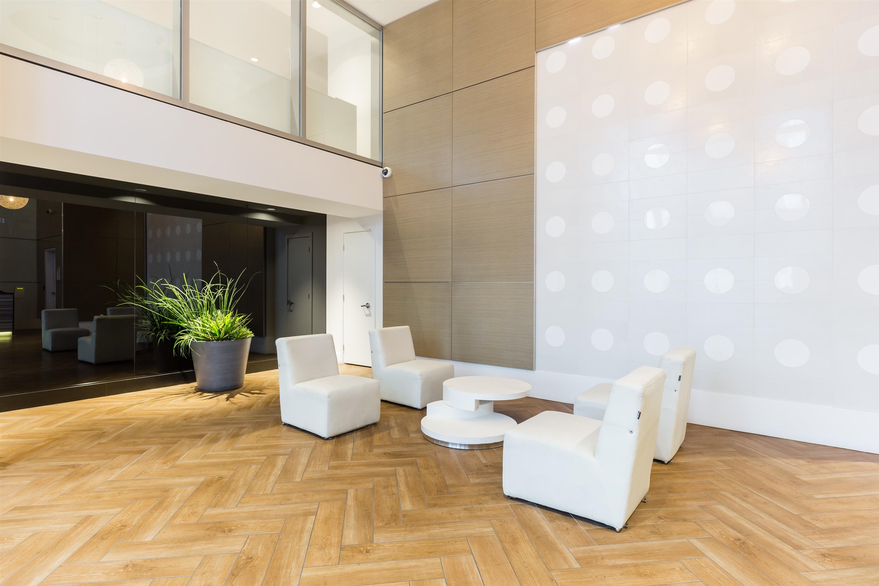 3601 9981 WHALLEY BOULEVARD Unit: 3601