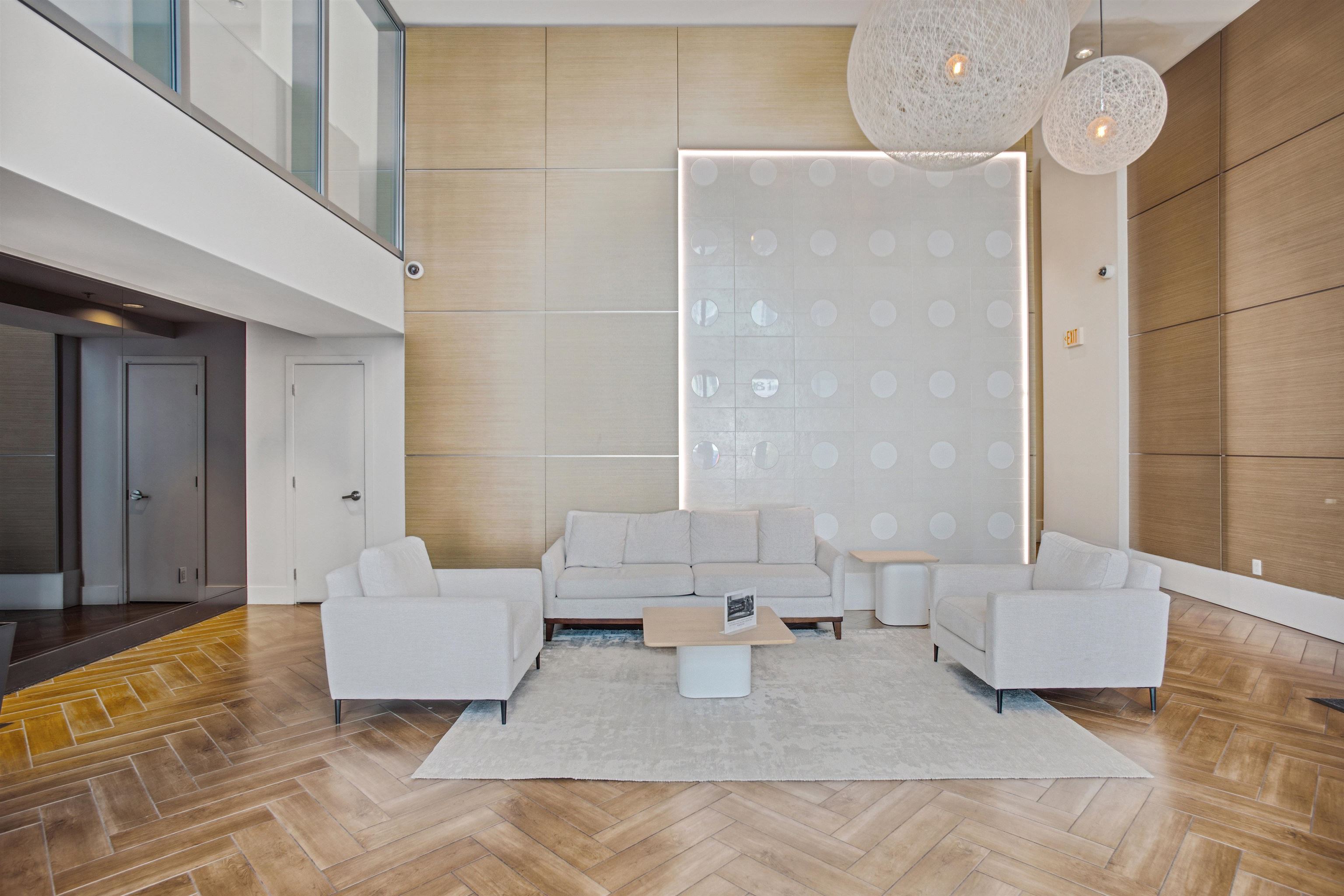 3601 9981 WHALLEY BOULEVARD Unit: 3601