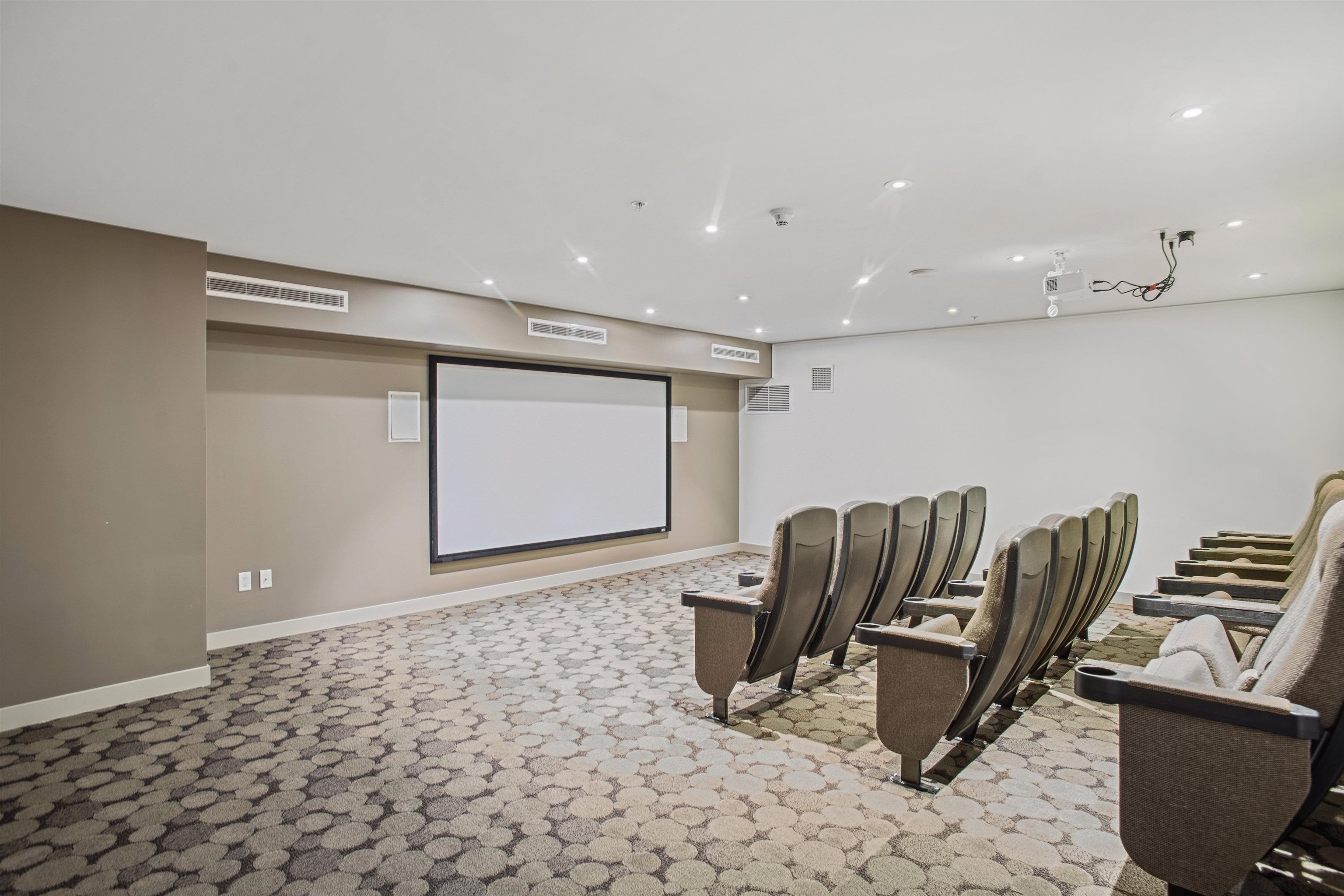 3601 9981 WHALLEY BOULEVARD Unit: 3601