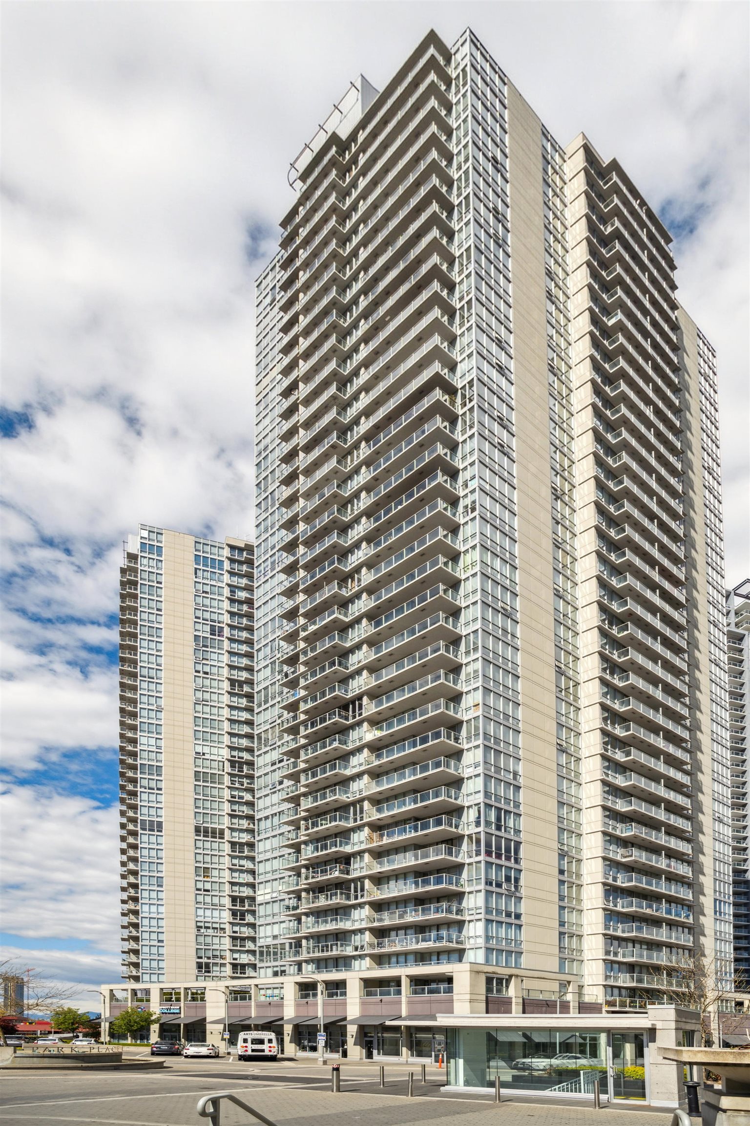 3601 9981 WHALLEY BOULEVARD Unit: 3601