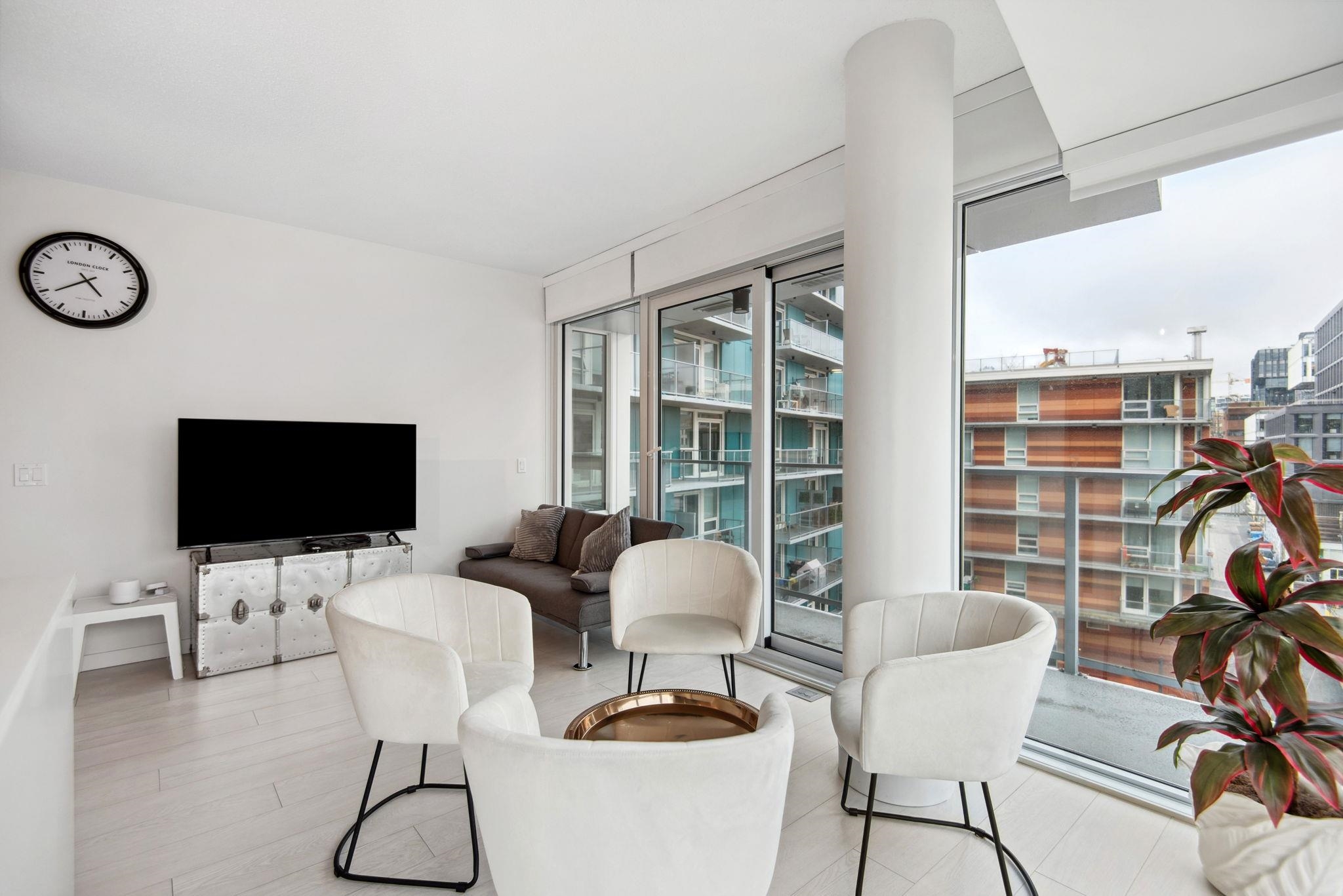 602 180 E 2ND AVENUE Unit: 602