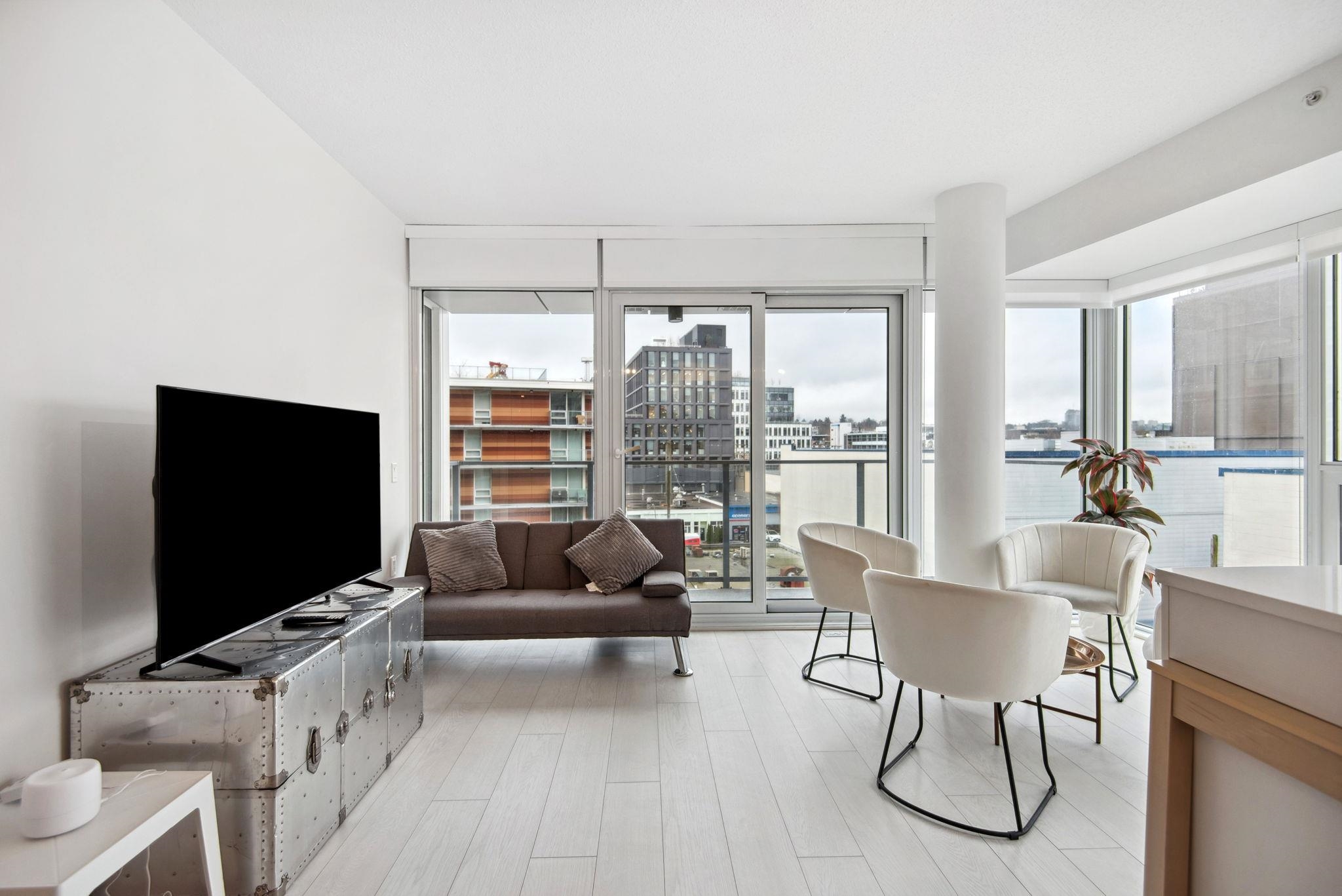 602 180 E 2ND AVENUE Unit: 602