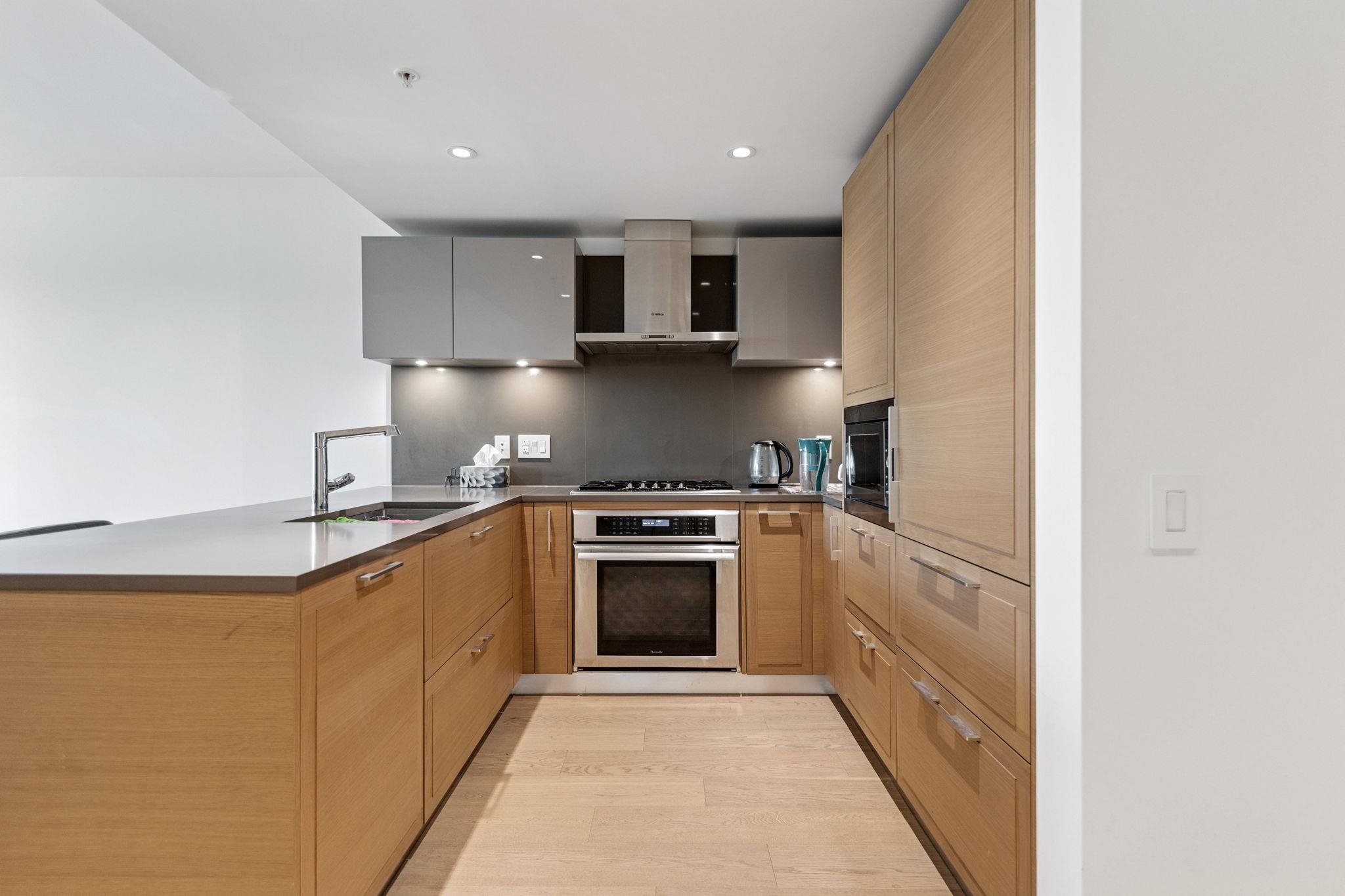 901 7228 ADERA STREET Unit: 901