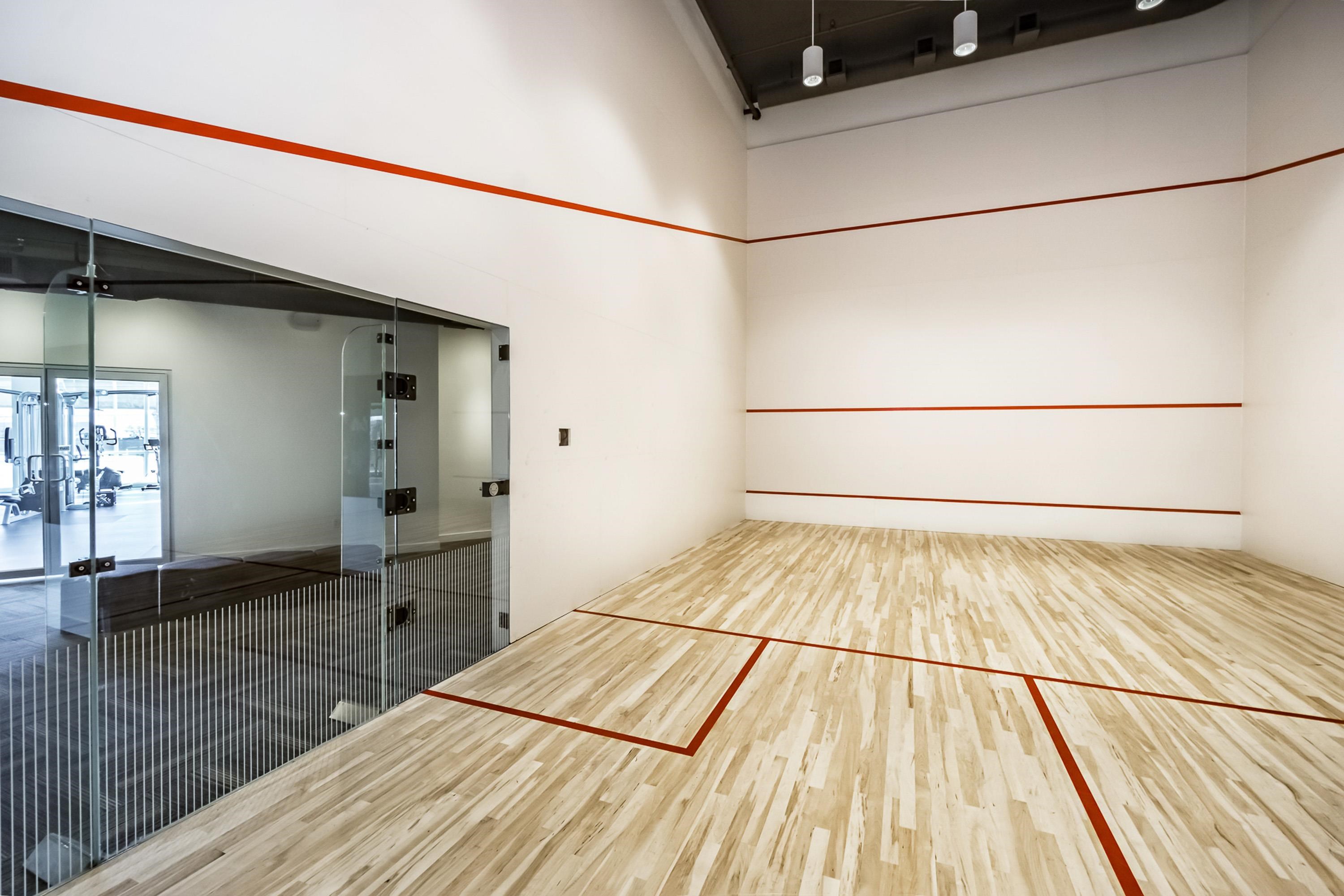 1206 200 NELSON'S CRESCENT Unit: 1206