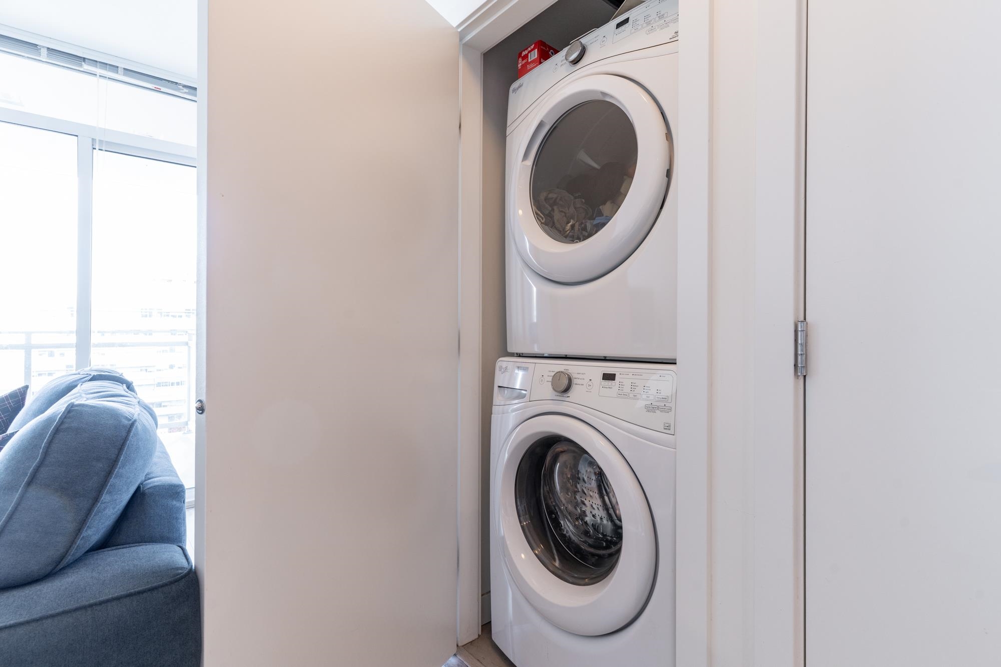 1206 200 NELSON'S CRESCENT Unit: 1206