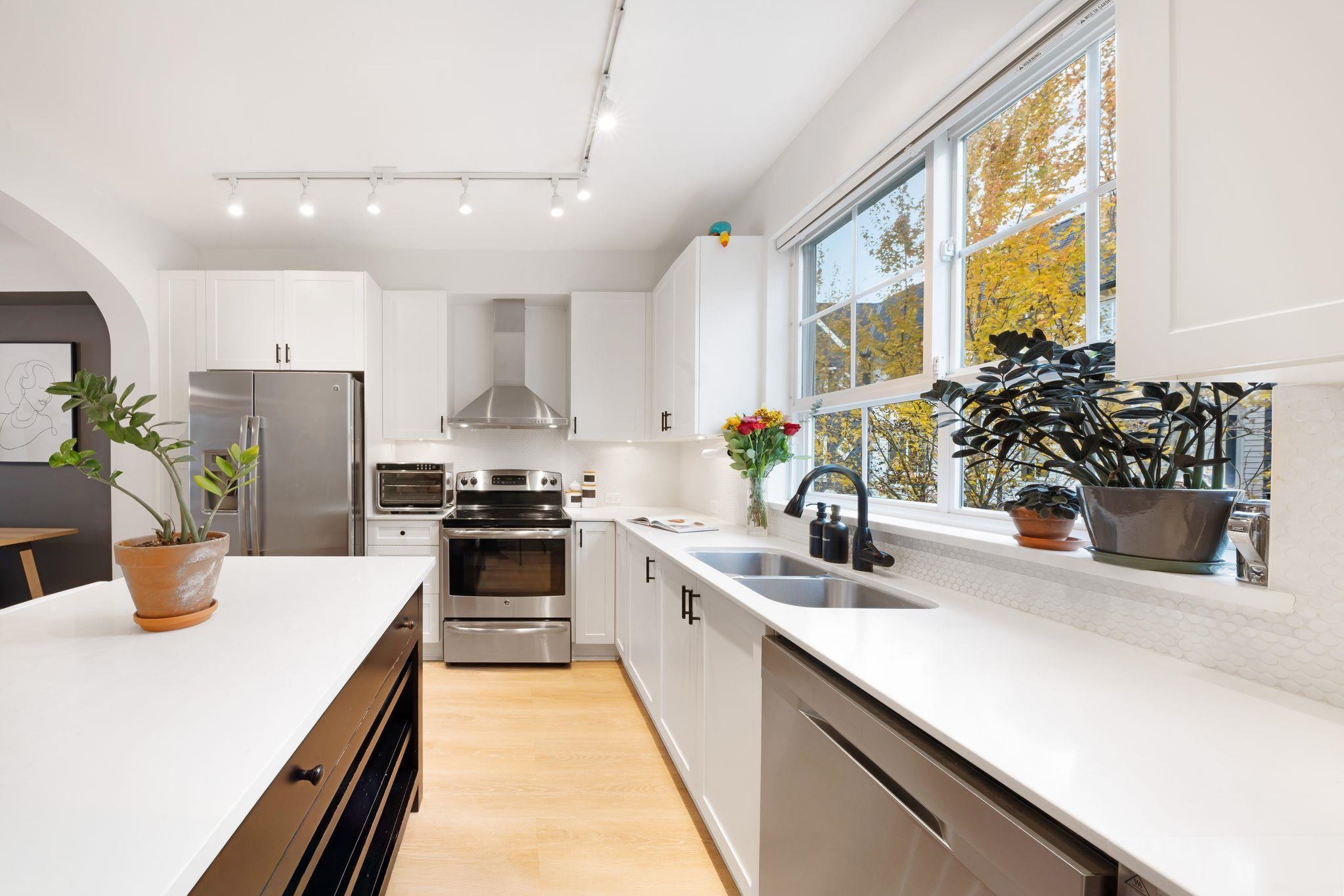 79 8438 207A STREET Unit: 79