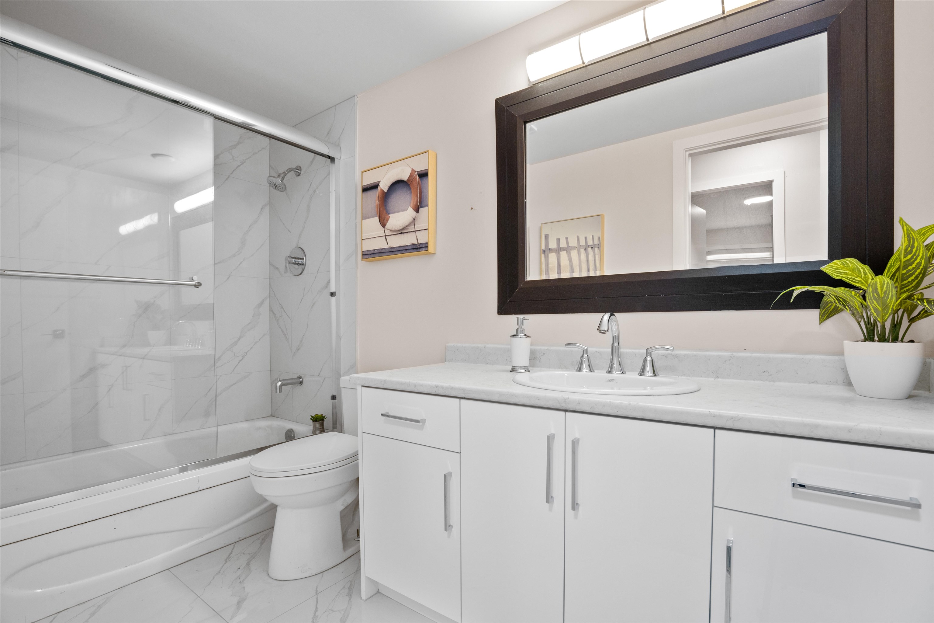 308 1561 VIDAL STREET Unit: 308