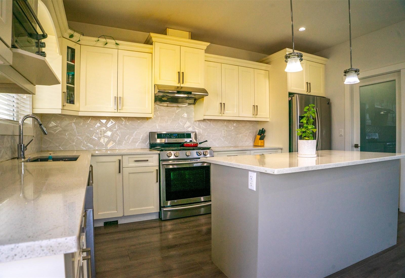 45358 WESTVIEW AVENUE