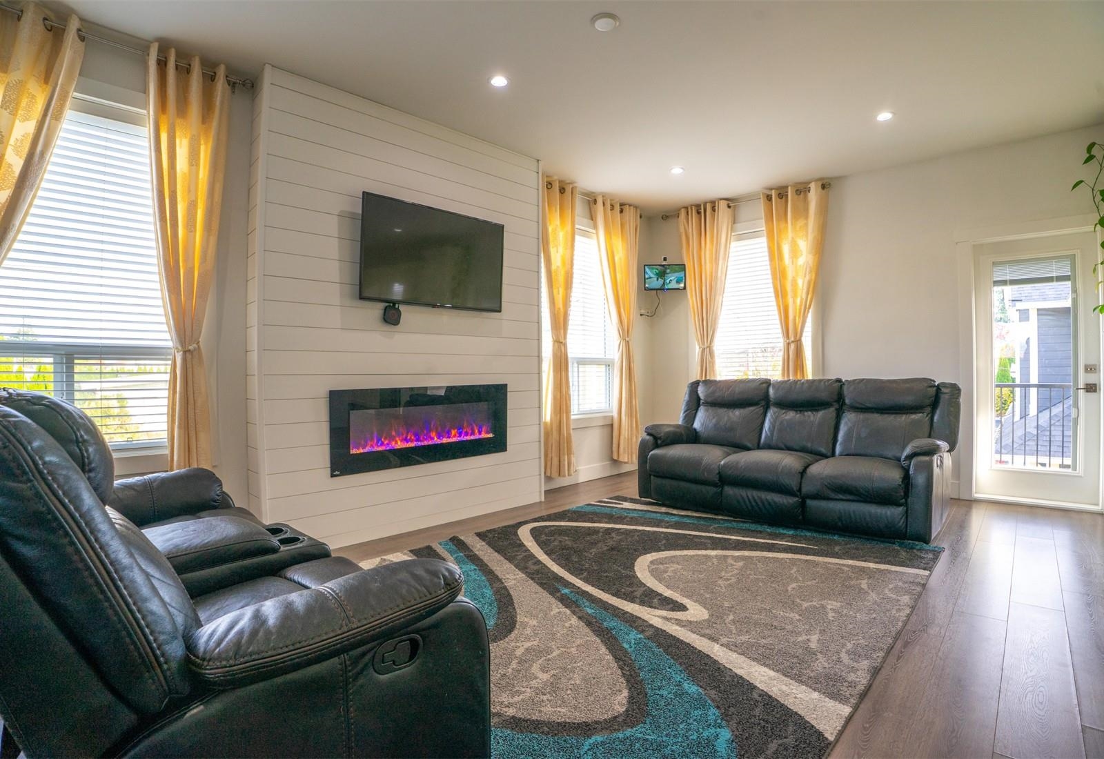 45358 WESTVIEW AVENUE