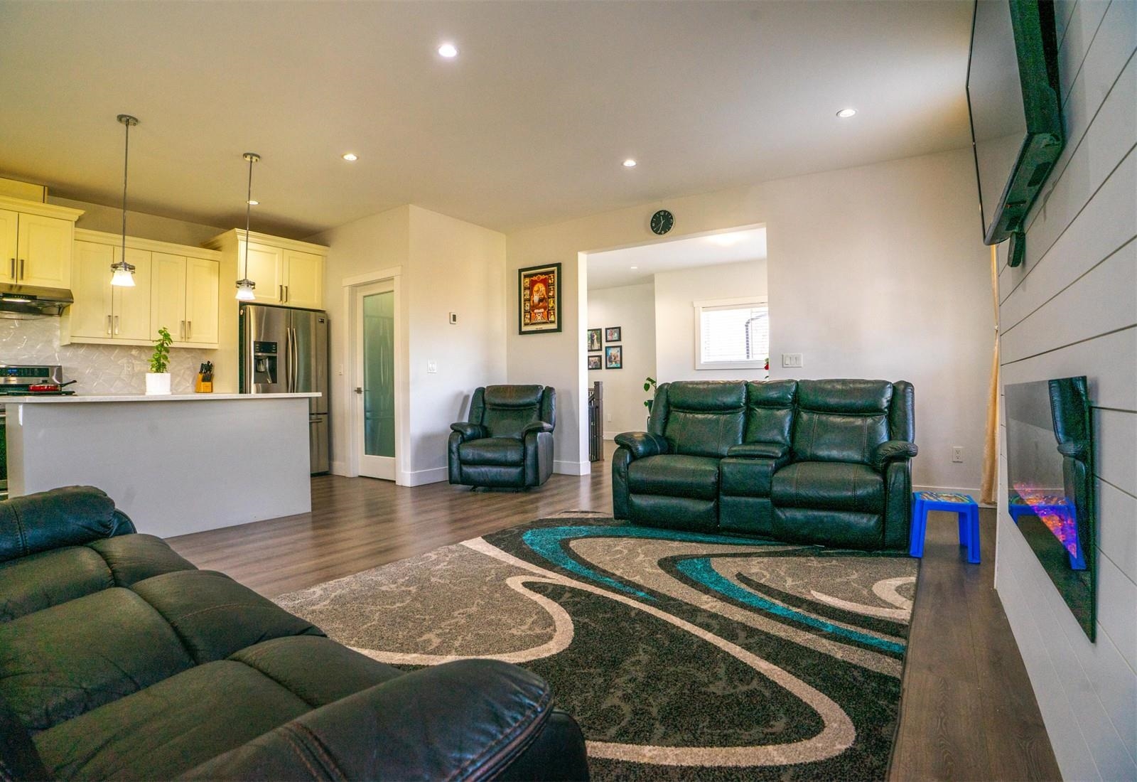 45358 WESTVIEW AVENUE