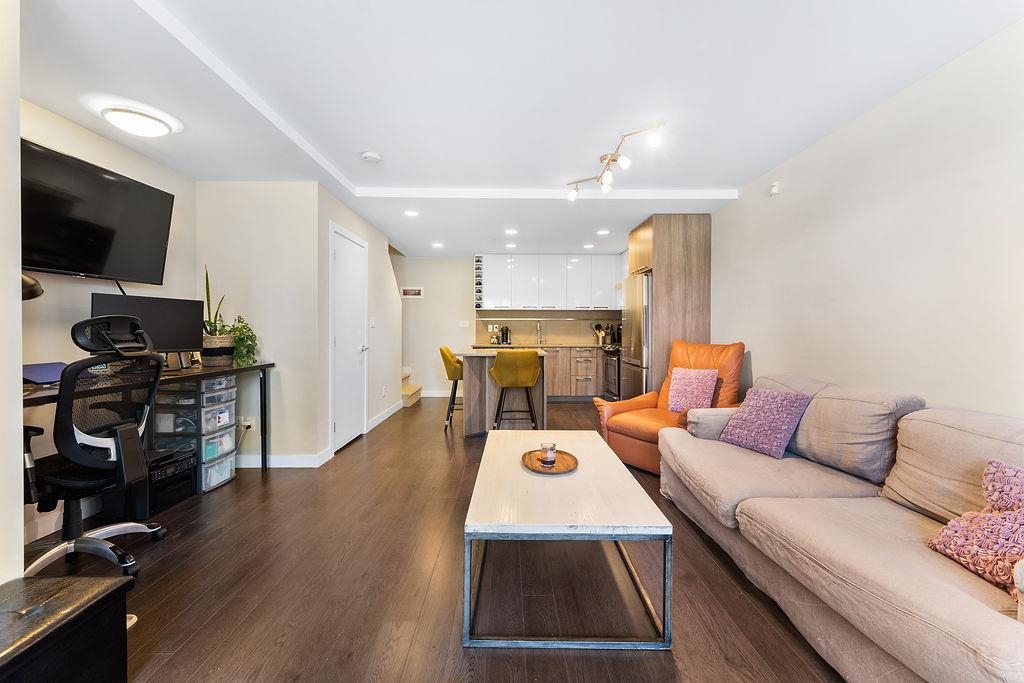 104 9350 UNIVERSITY HIGH STREET Unit: 104