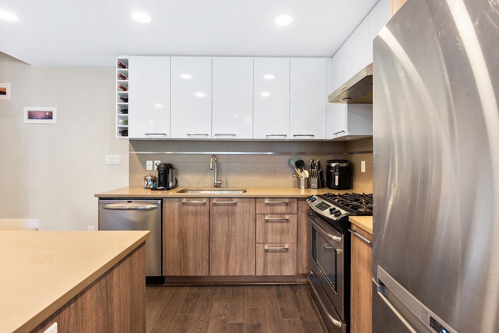 104 9350 UNIVERSITY HIGH STREET Unit: 104